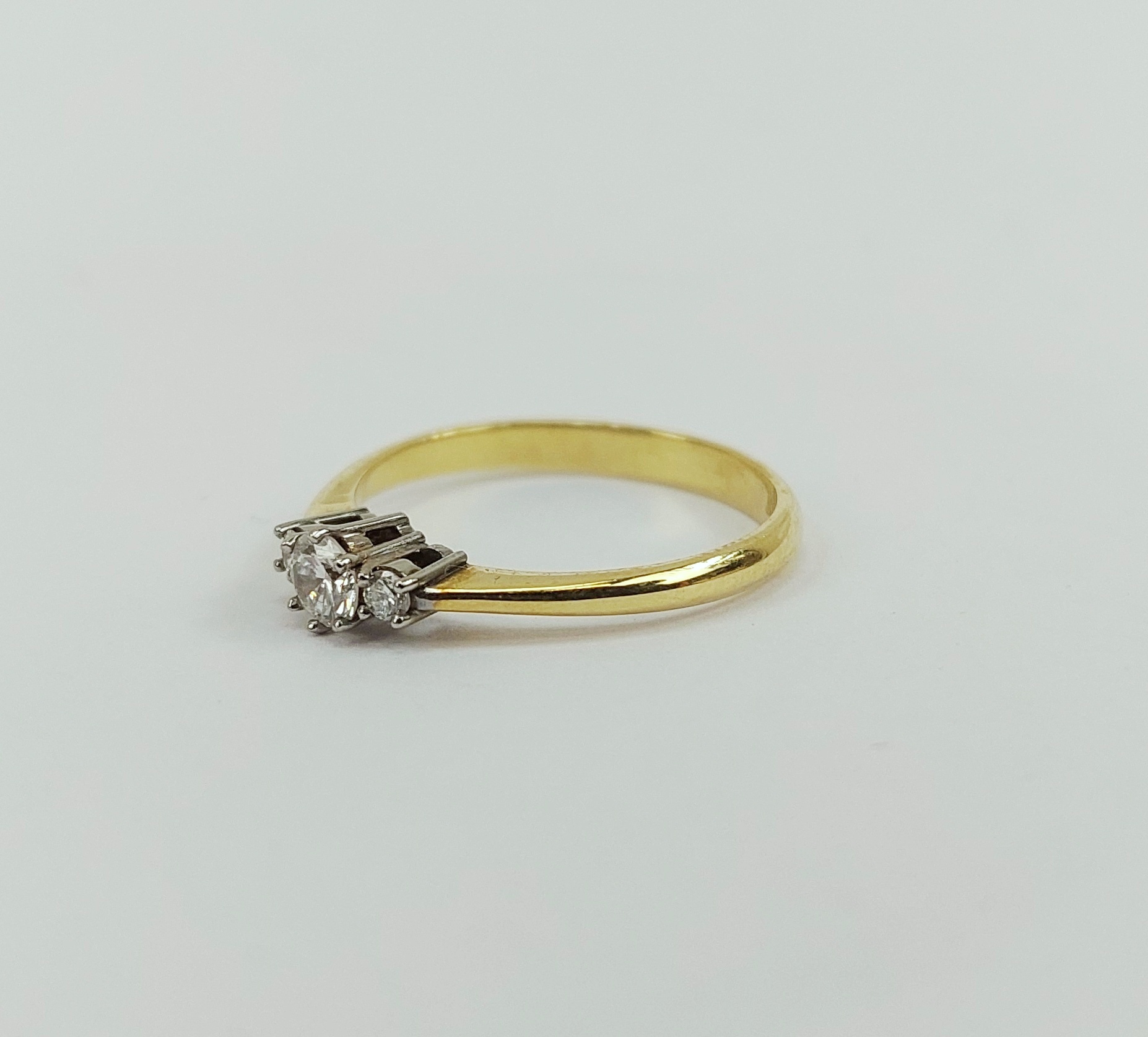 18ct Yellow Gold Diamond Trilogy Ring UK Size L+, US 5.75 - Image 4