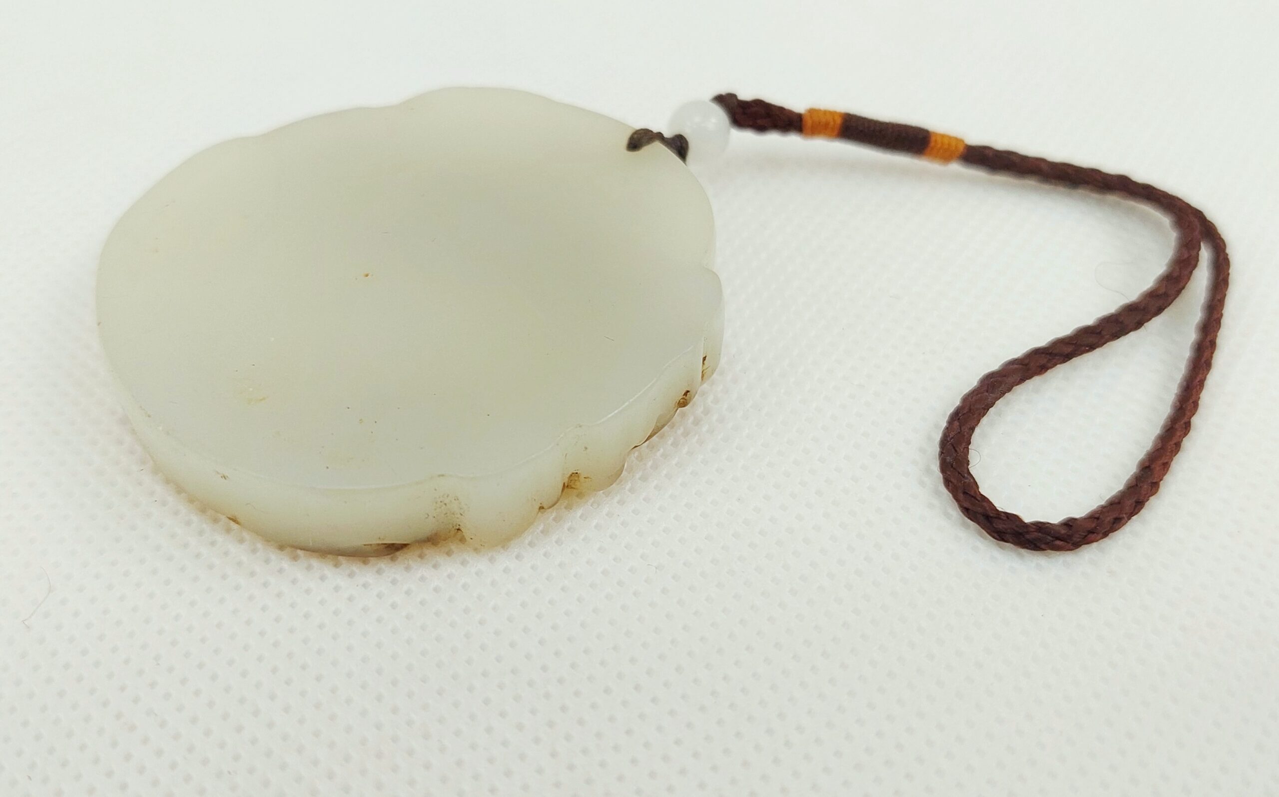 Chinese Nephrite Jade Pendant Of Buddha With Child & Lotus Flower - Image 3