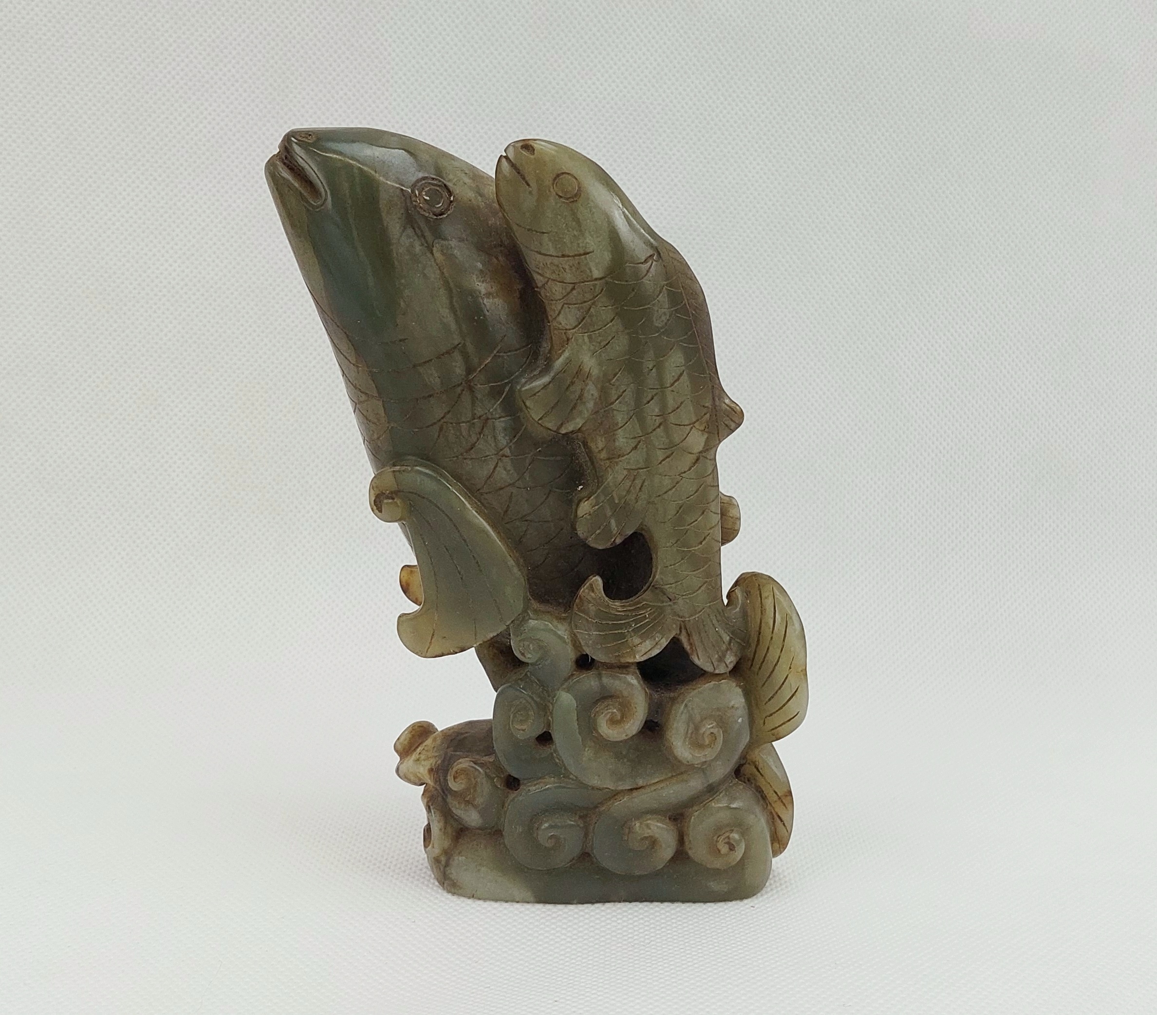 Chinese Qing Dynasty Nephrite Jade Carving Of Two Carp