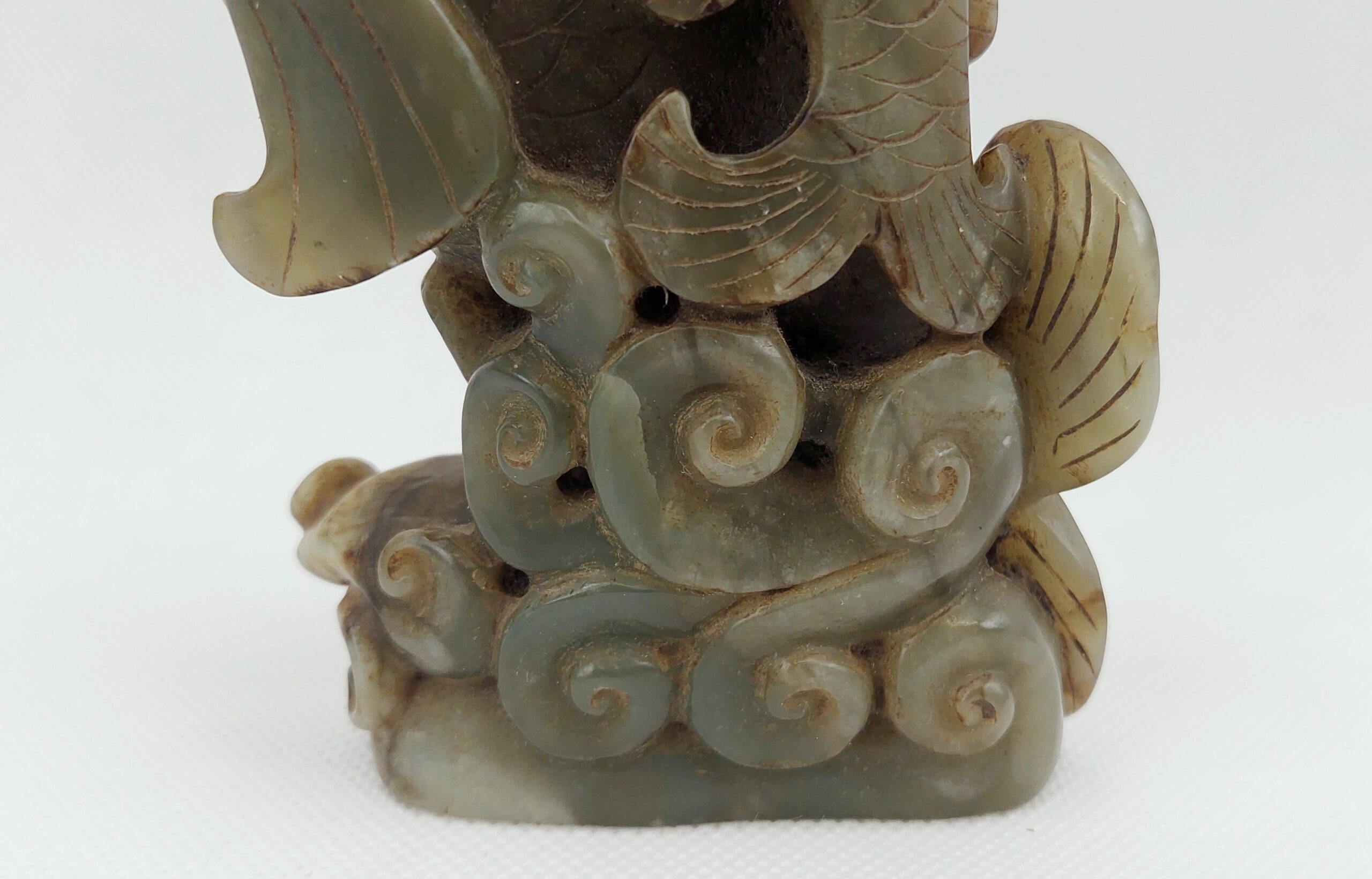 Chinese Qing Dynasty Nephrite Jade Carving Of Two Carp - Image 2