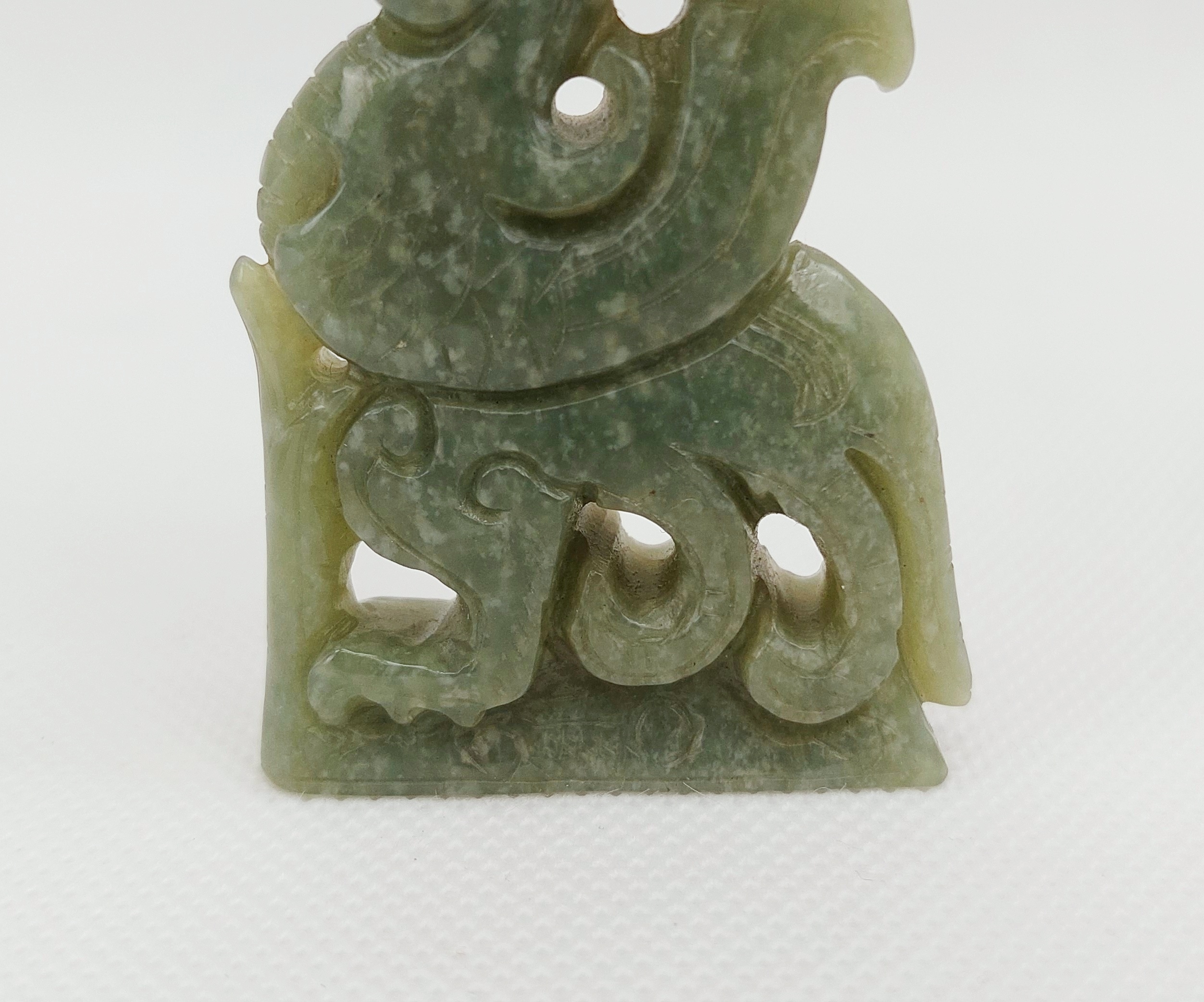 Chinese Qing Dynasty Nephrite Jade Pendant Of A Phoenix - Image 5