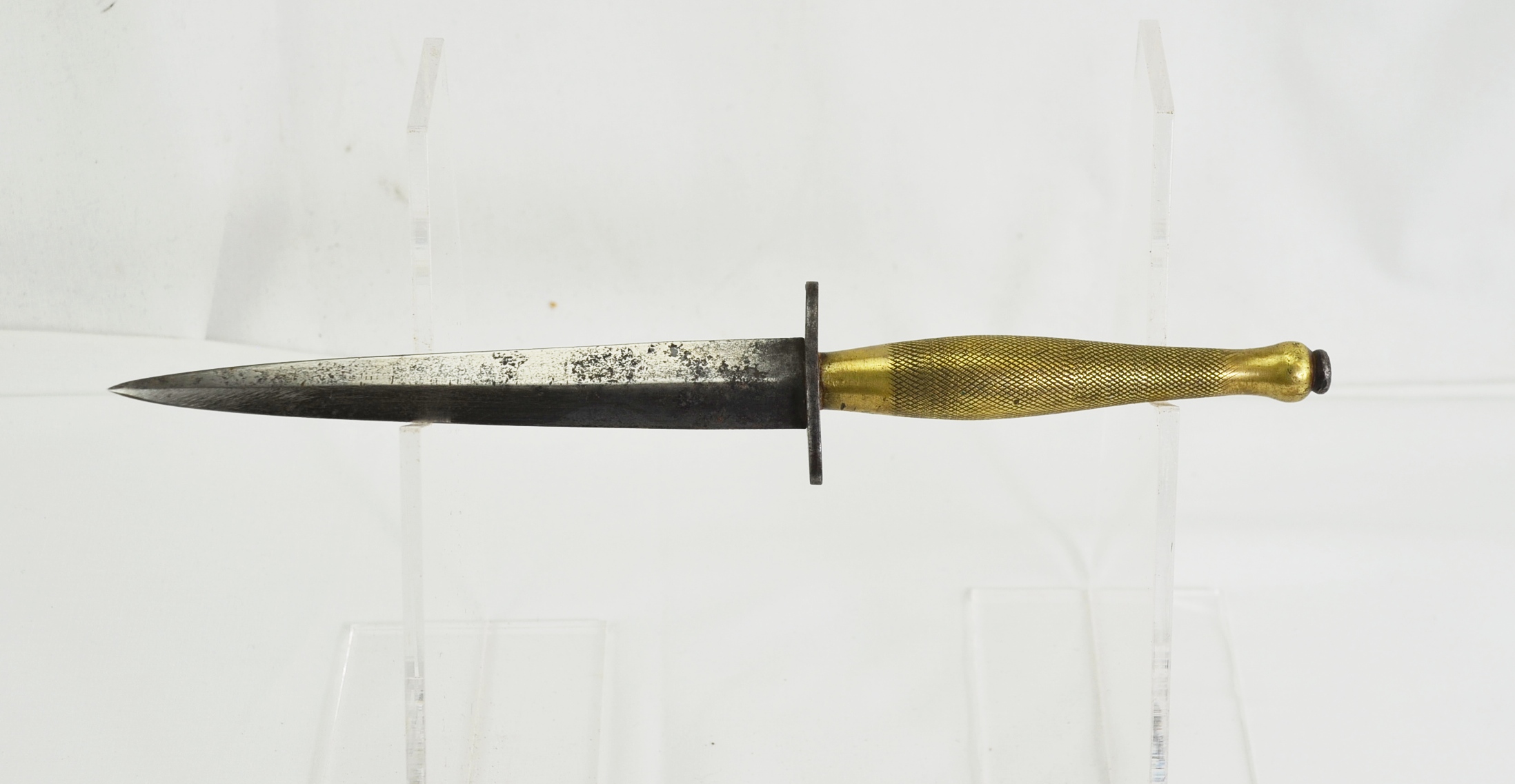 Original WW2 2nd Pattern Fairbairn Sykes Commando Fighting Knife #1 - Image 4