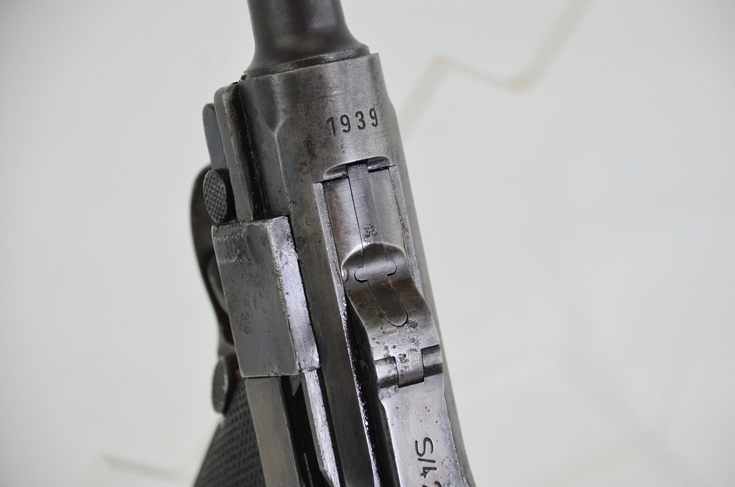 Original WW2 German P08 Luger Pistol dated 1939 - Deactivated - Image 10