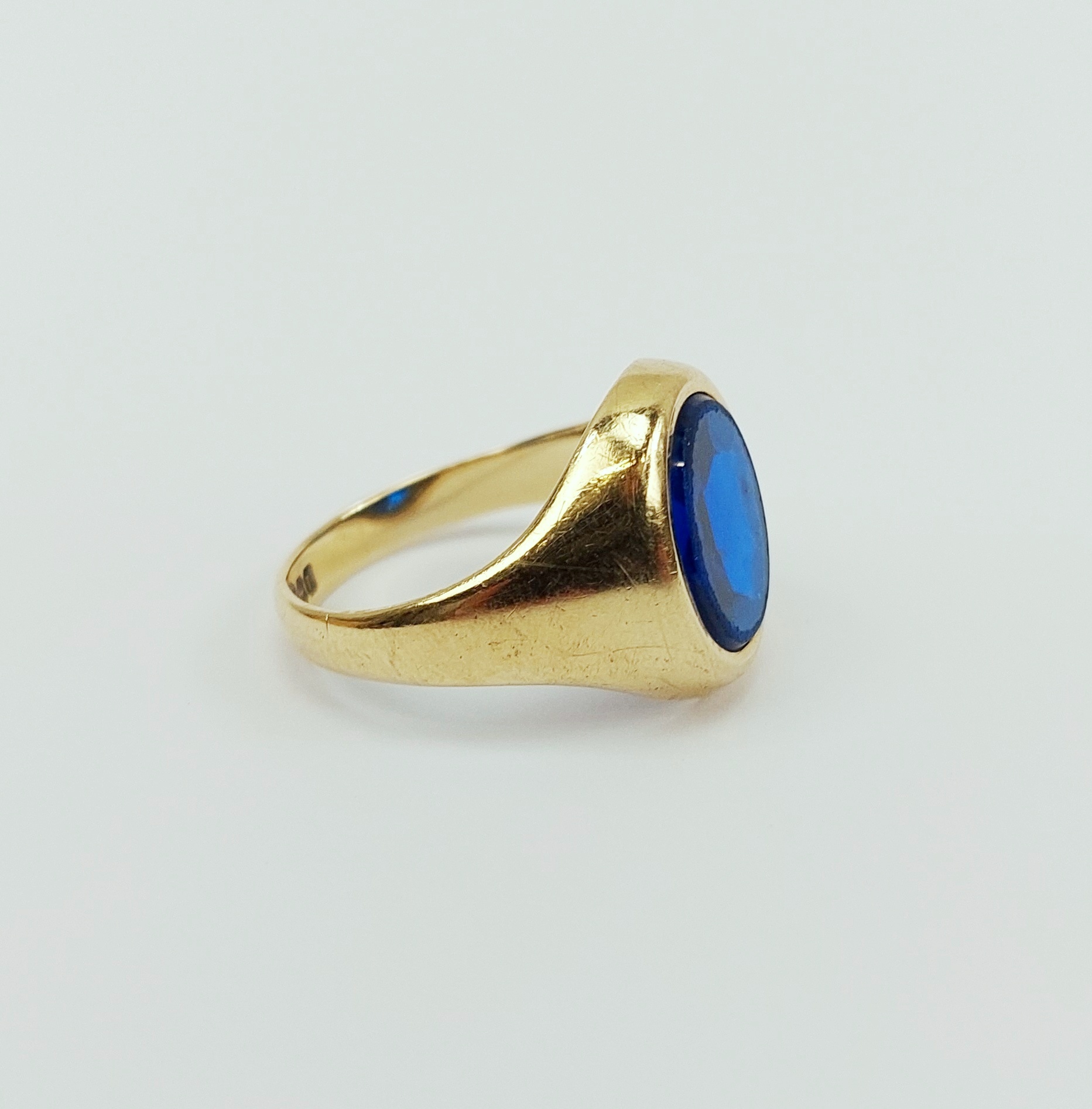 Gents 9ct Gold Blue Stone Signet Ring UK Size O, US 7 - Image 3