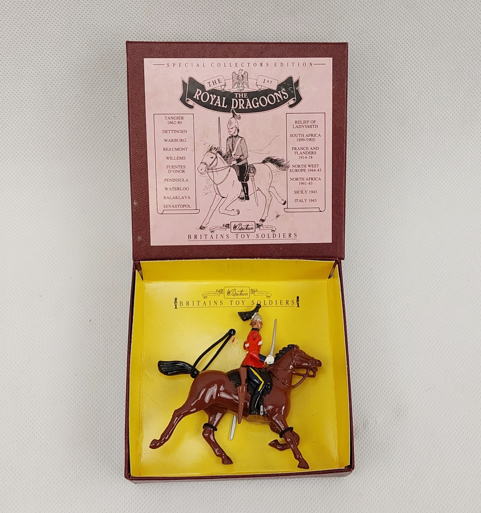 Britains Toy Soldiers No. 8830 - The 1st Royal Dragoons #1