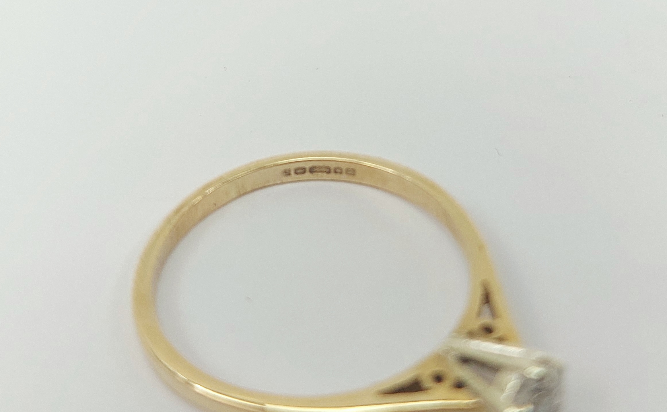 9ct Yellow Gold 0.2 Carat Diamond Solitaire Ring UK Size O, US 7 - Image 4