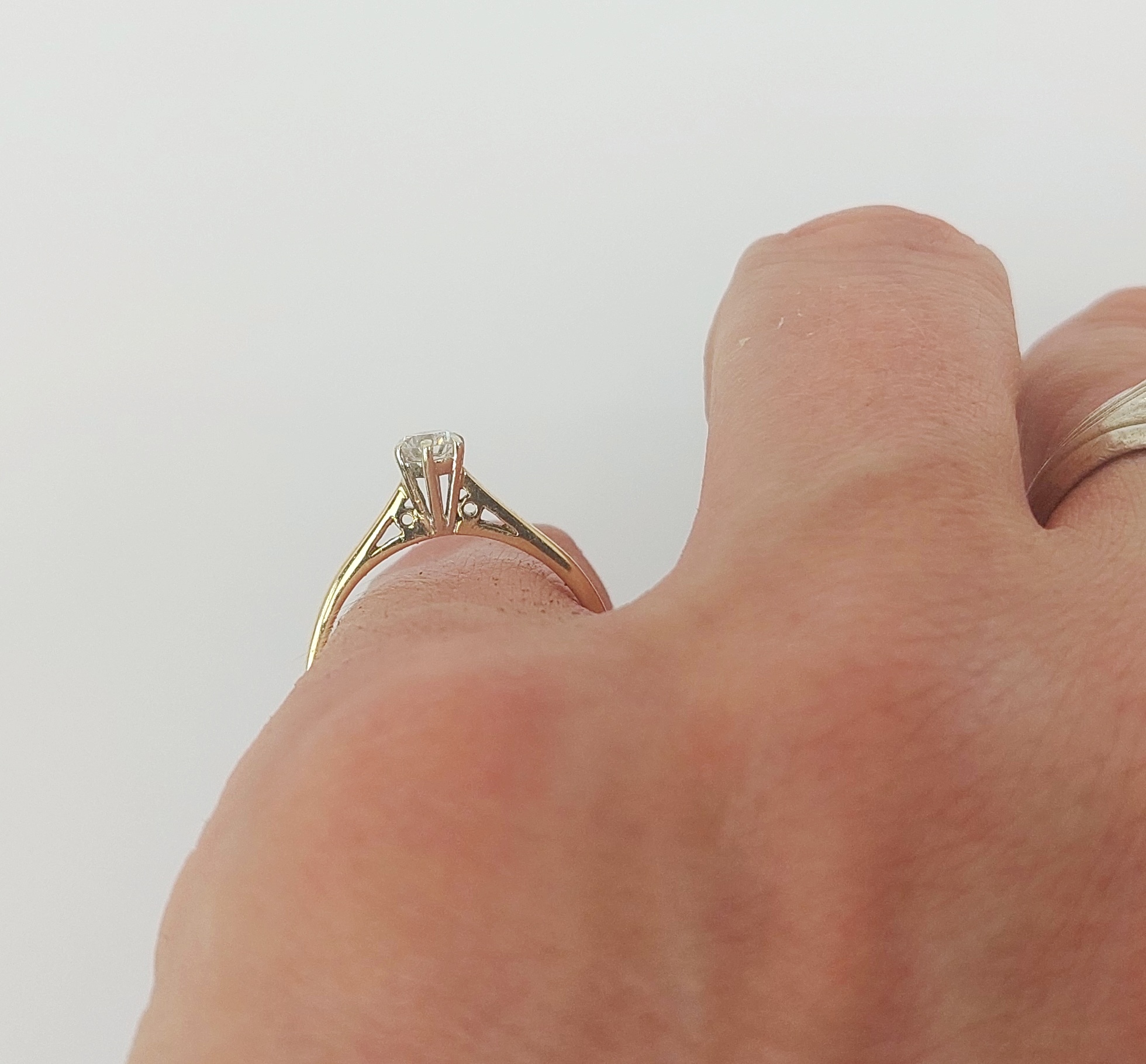 9ct Yellow Gold 0.2 Carat Diamond Solitaire Ring UK Size O, US 7 - Image 8