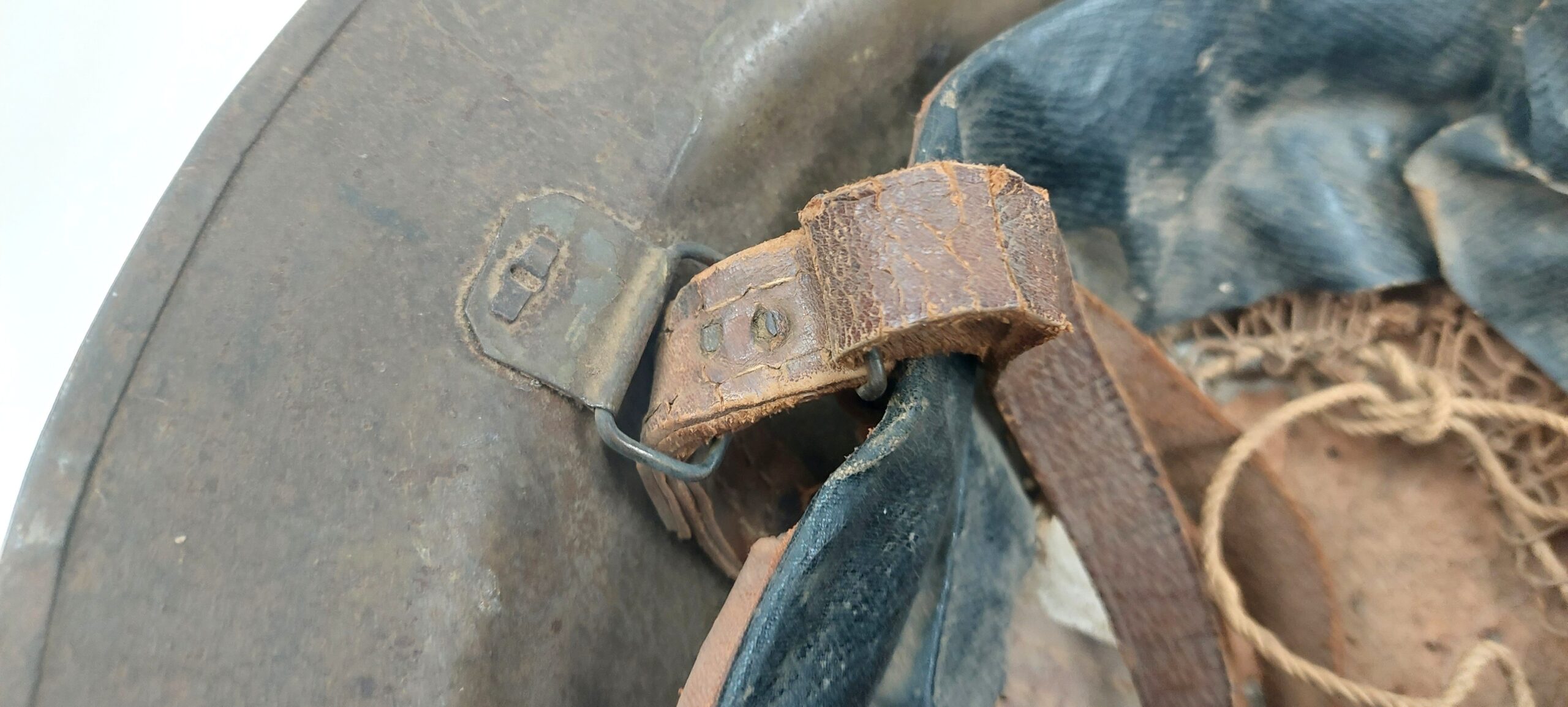 WW1 British Brodie Mark 1 Helmet Worn By 2nd Lieutenant Louis Anthony Loup - Image 5