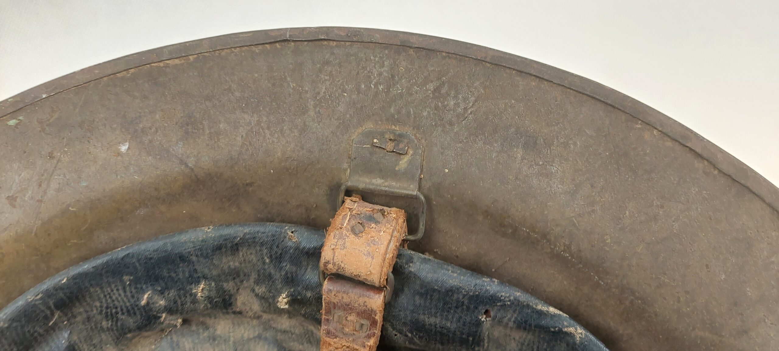 WW1 British Brodie Mark 1 Helmet Worn By 2nd Lieutenant Louis Anthony Loup - Image 2