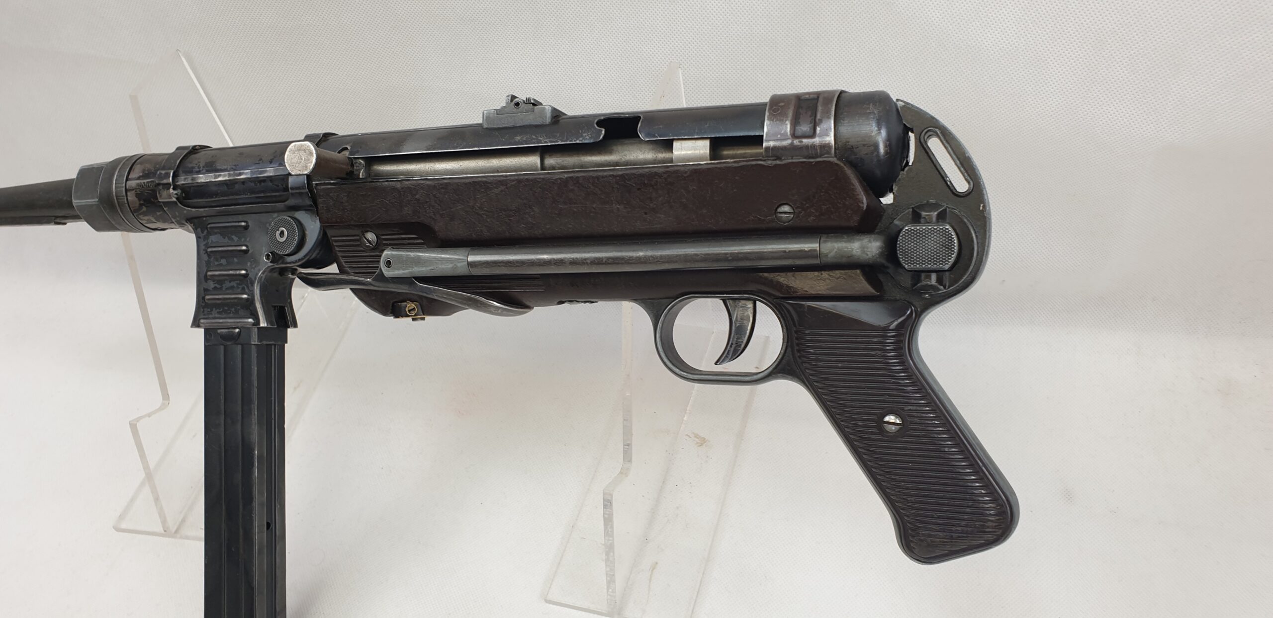WW2 Replica of an MP40 Sub-Machine Gun, Strips, cocks and dry fires - Deactivated - Image 2