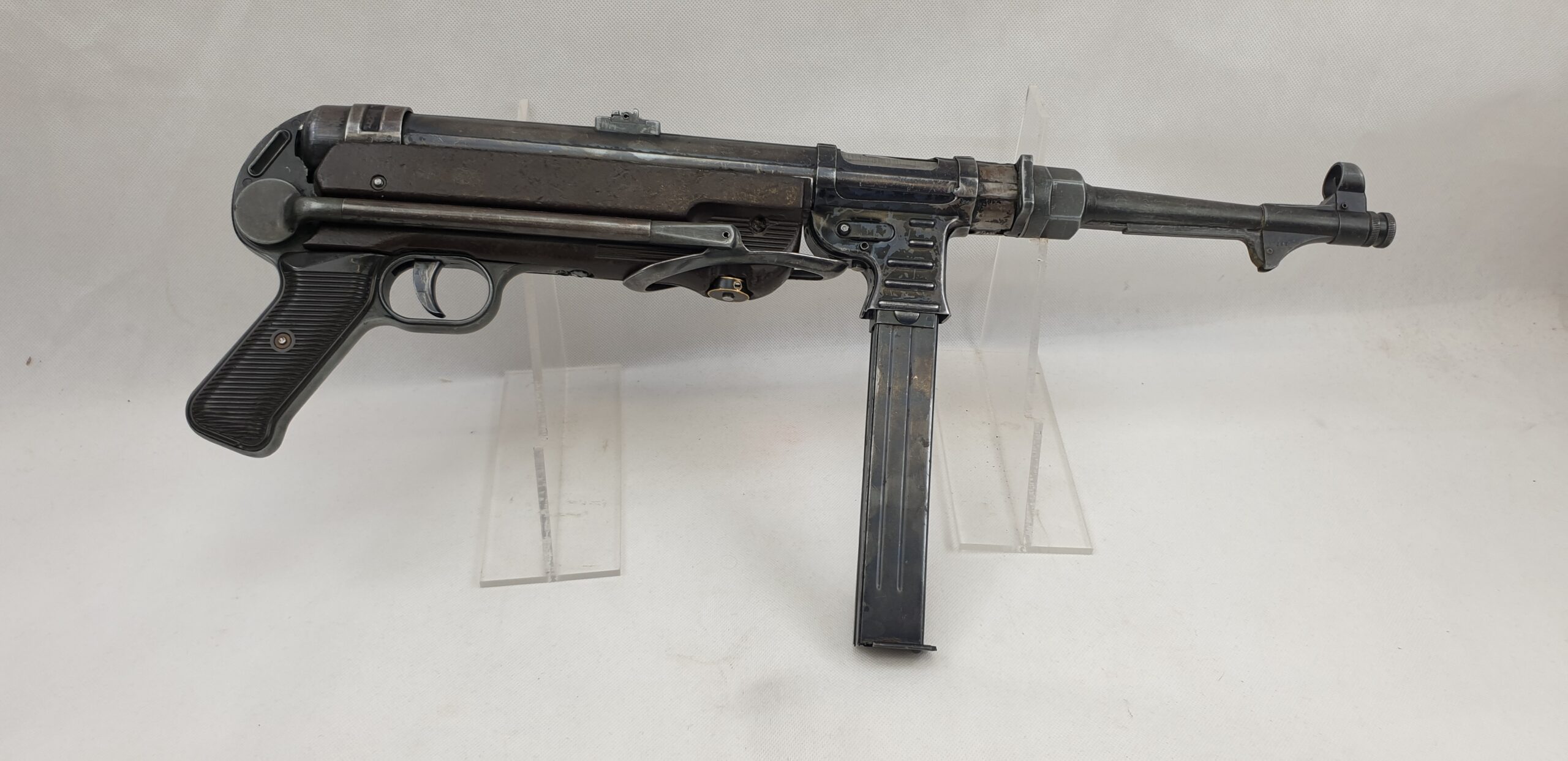 WW2 Replica of an MP40 Sub-Machine Gun, Strips, cocks and dry fires - Deactivated - Image 5