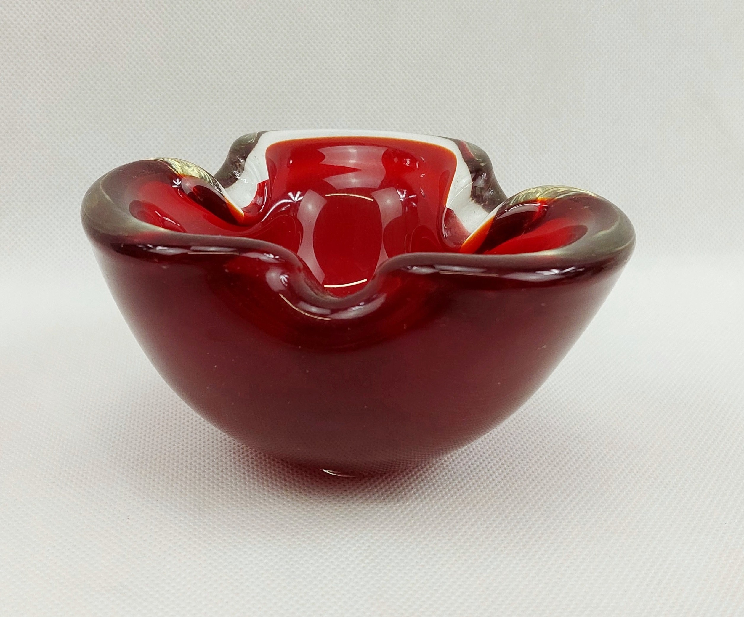 1970s Italian Murano Red Bowl - Image 3