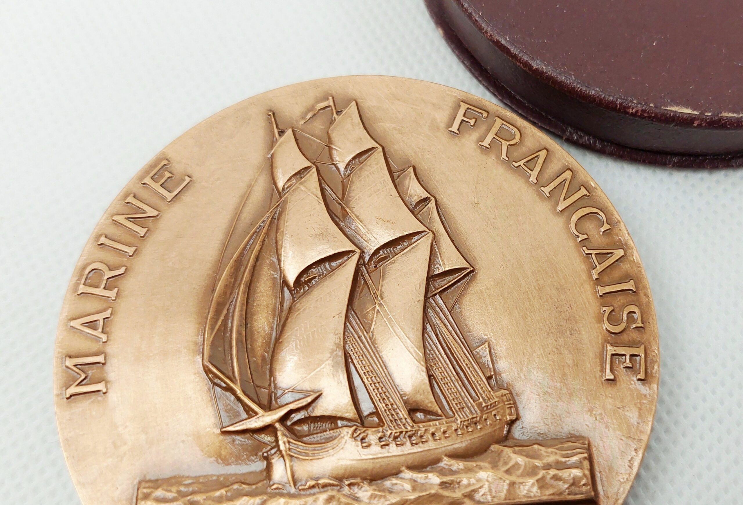 Cased 1956 Brass Marine Francais Medal La Perouse - Image 4