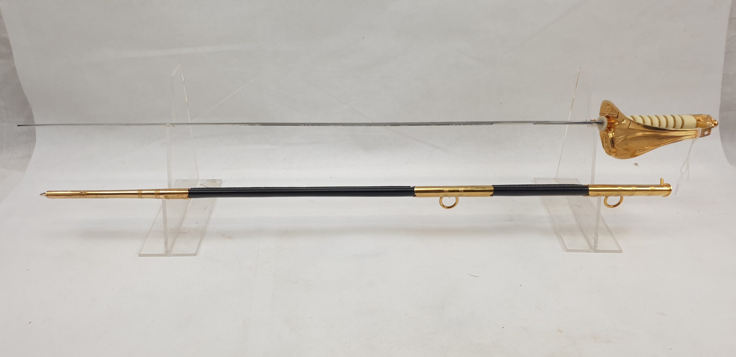 Immaculate 1827 Pattern QE2 Royal Navy Officers Sword By Firmin And Sons