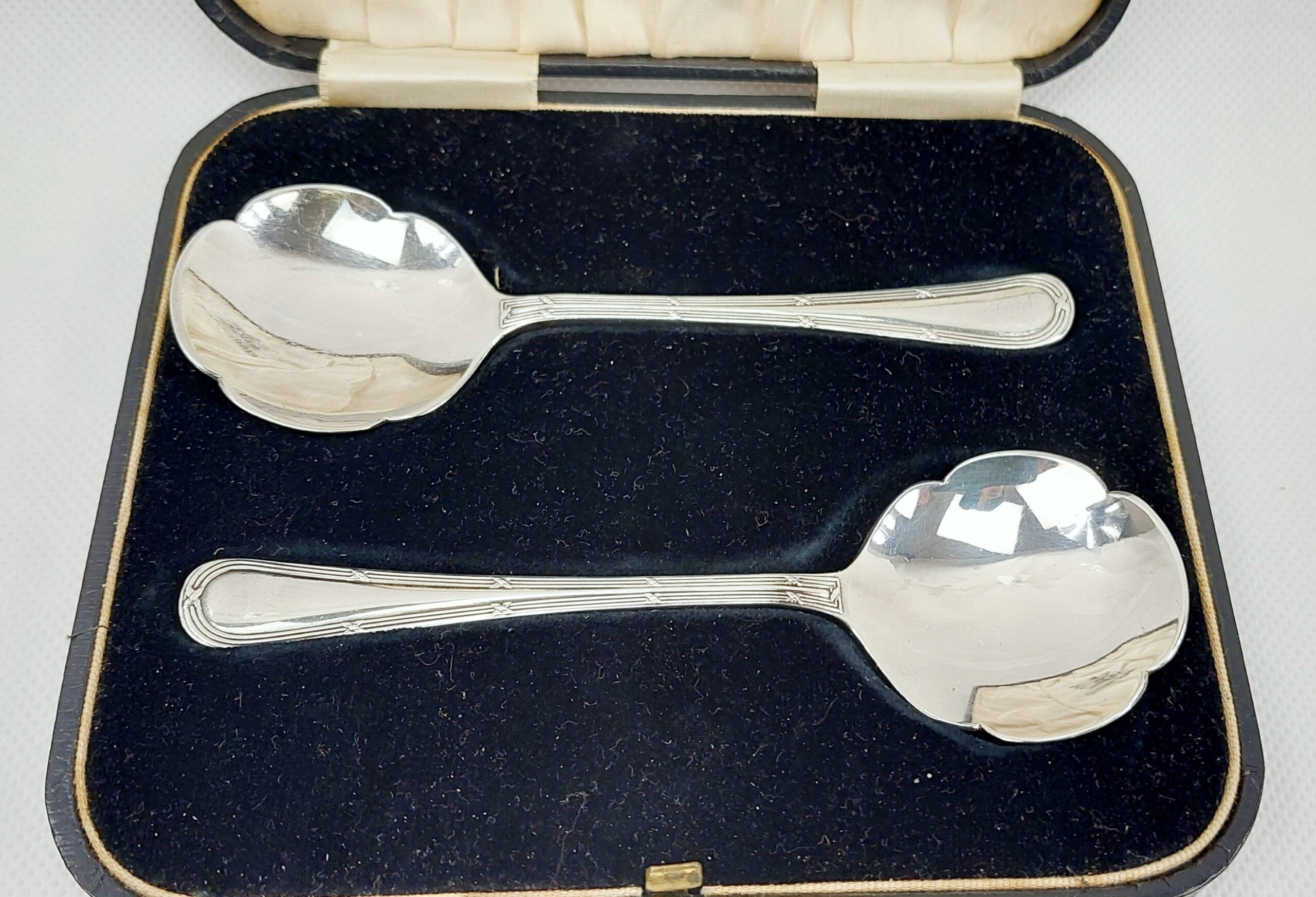 Lovely Cased Set Of Edwardian Silver Plated Spoons By Elkington - Image 2