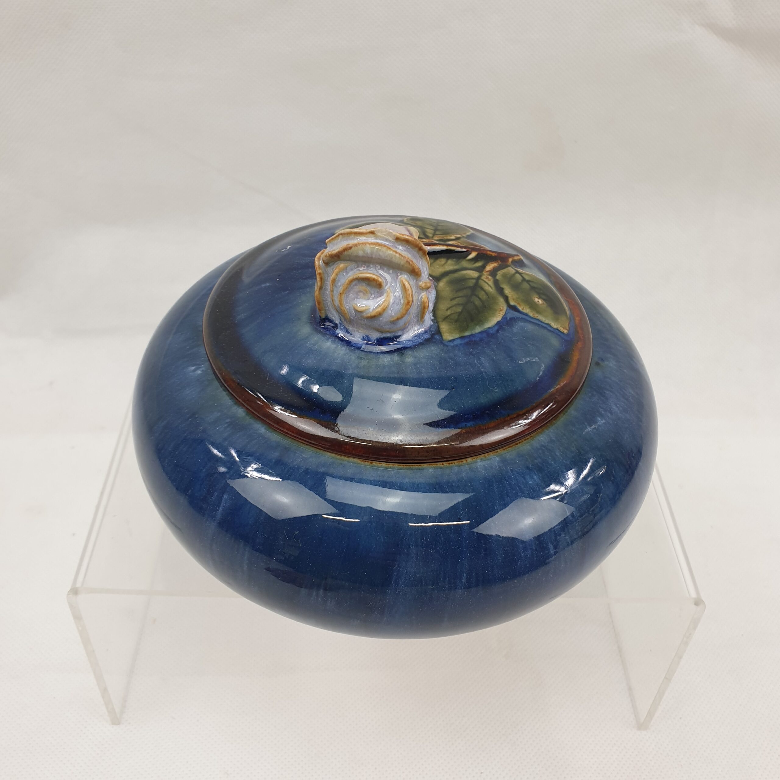 Royal Doulton Lidded Bowl With A Rose - Image 3