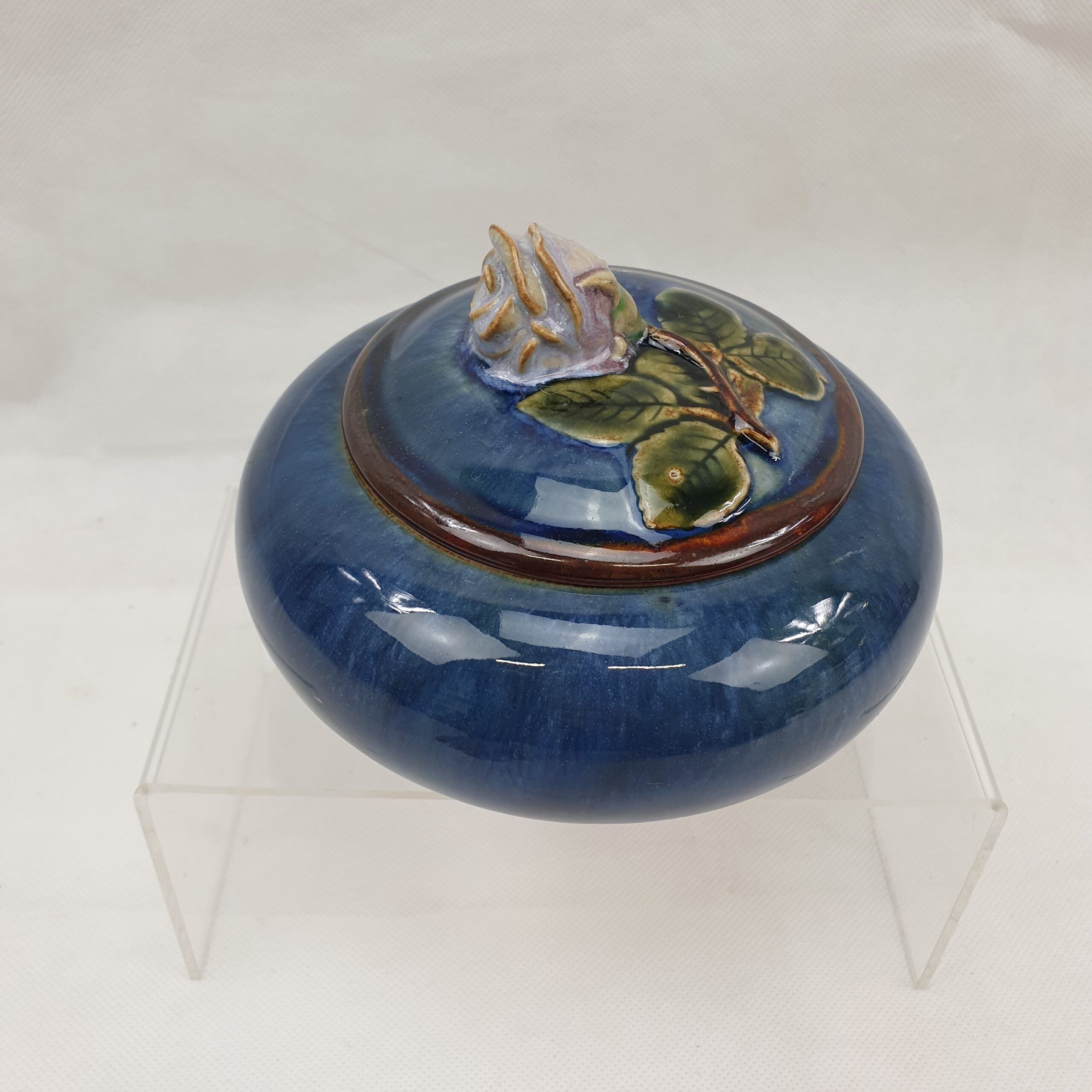 Royal Doulton Lidded Bowl With A Rose - Image 2