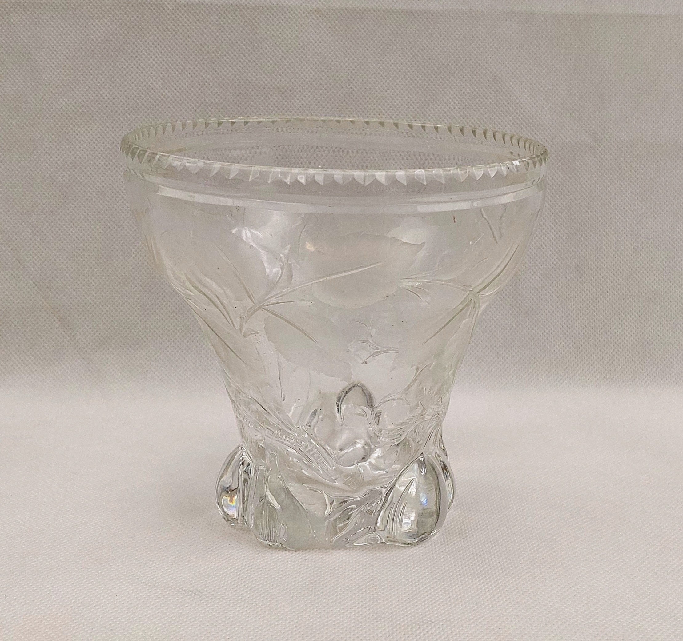 Victorian Elephant Foot Vase Etched, Moulded And Cut Glass Vase