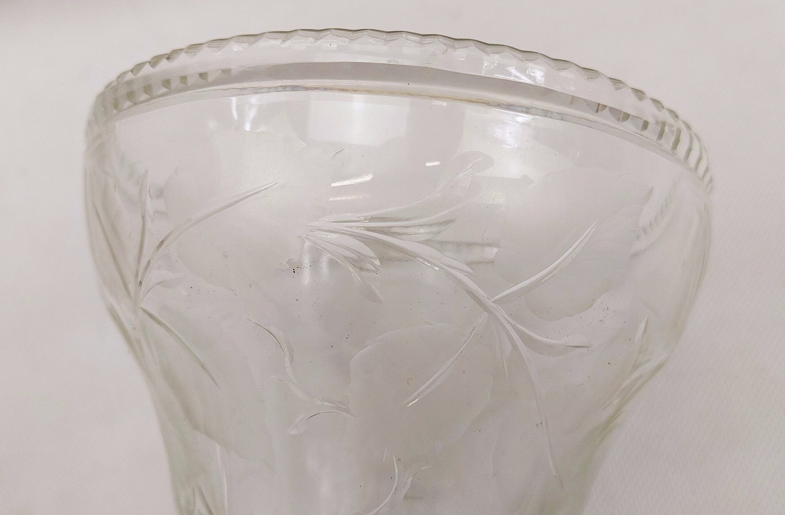 Victorian Elephant Foot Vase Etched, Moulded And Cut Glass Vase - Image 5