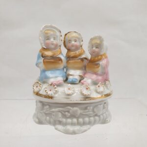 Victorian Staffordshire Trinket Box In The Form Of 3 Young Girls