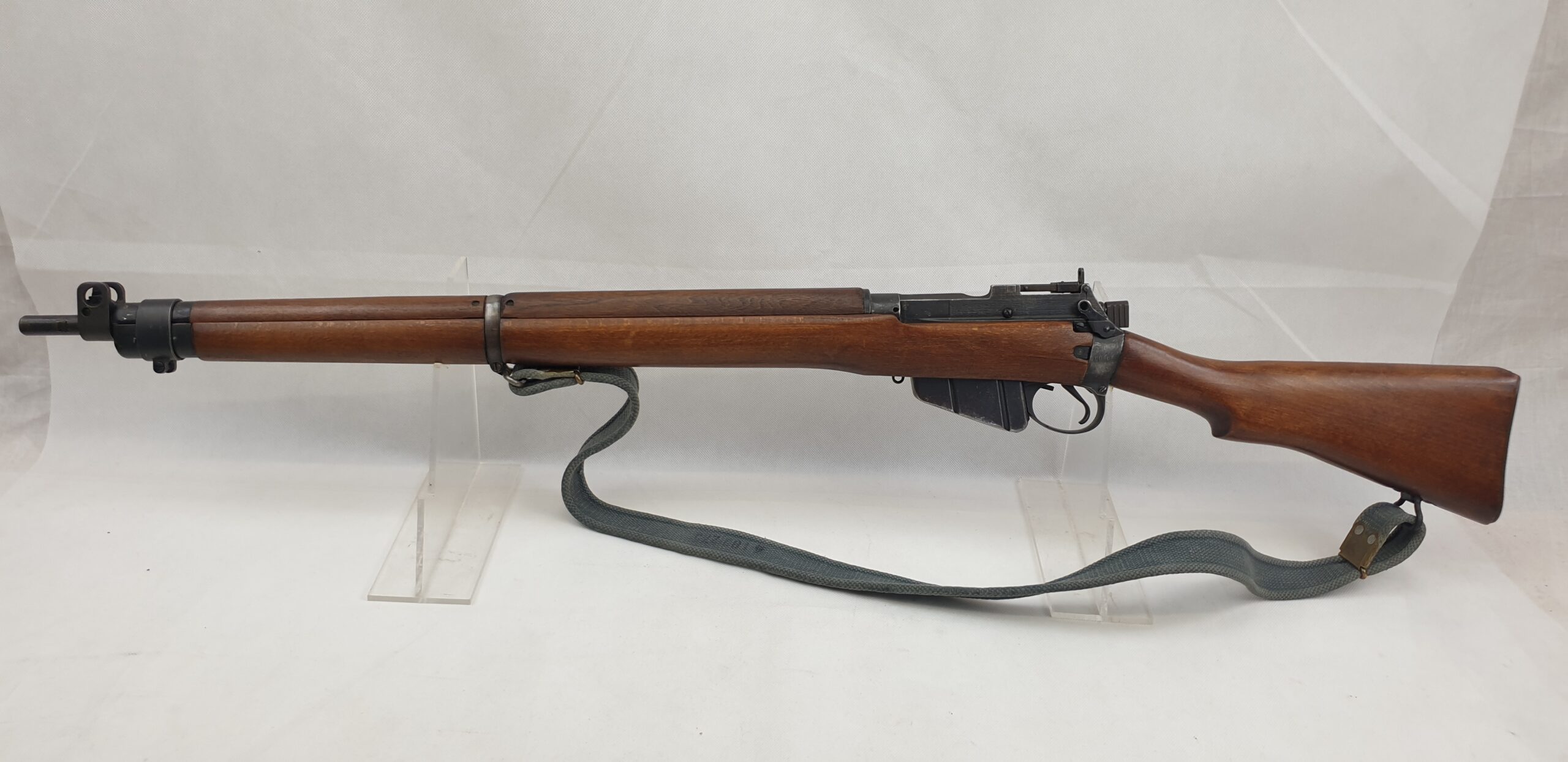 WW2 British 1942 Dated Lee-Enfield No4. Mk1 Rifle - Image 13