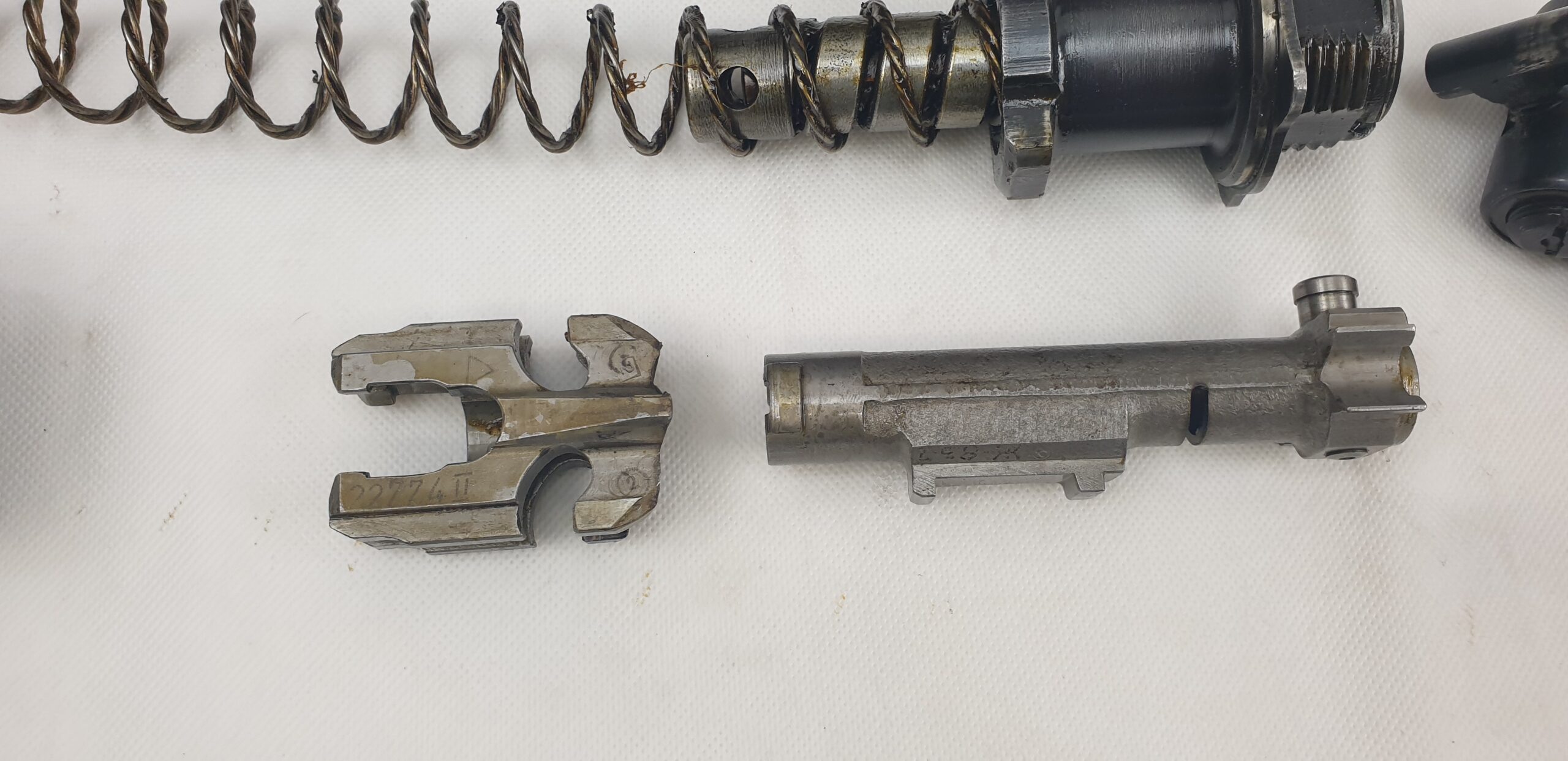 WW2 German MG 42 Machine Gun - Cocks and Dry Fires - Image 22