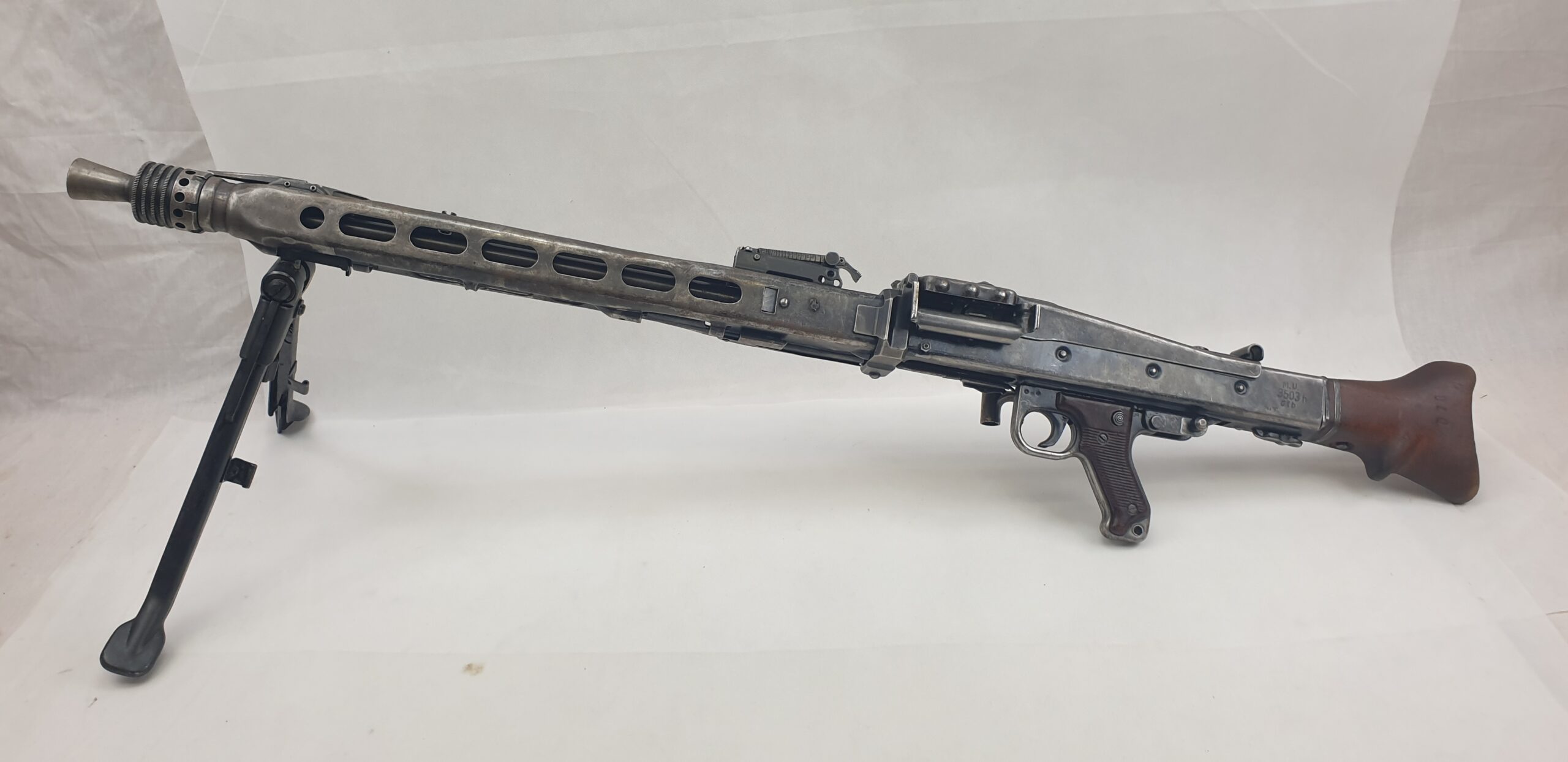 WW2 German MG 42 Machine Gun - Cocks and Dry Fires - Image 9