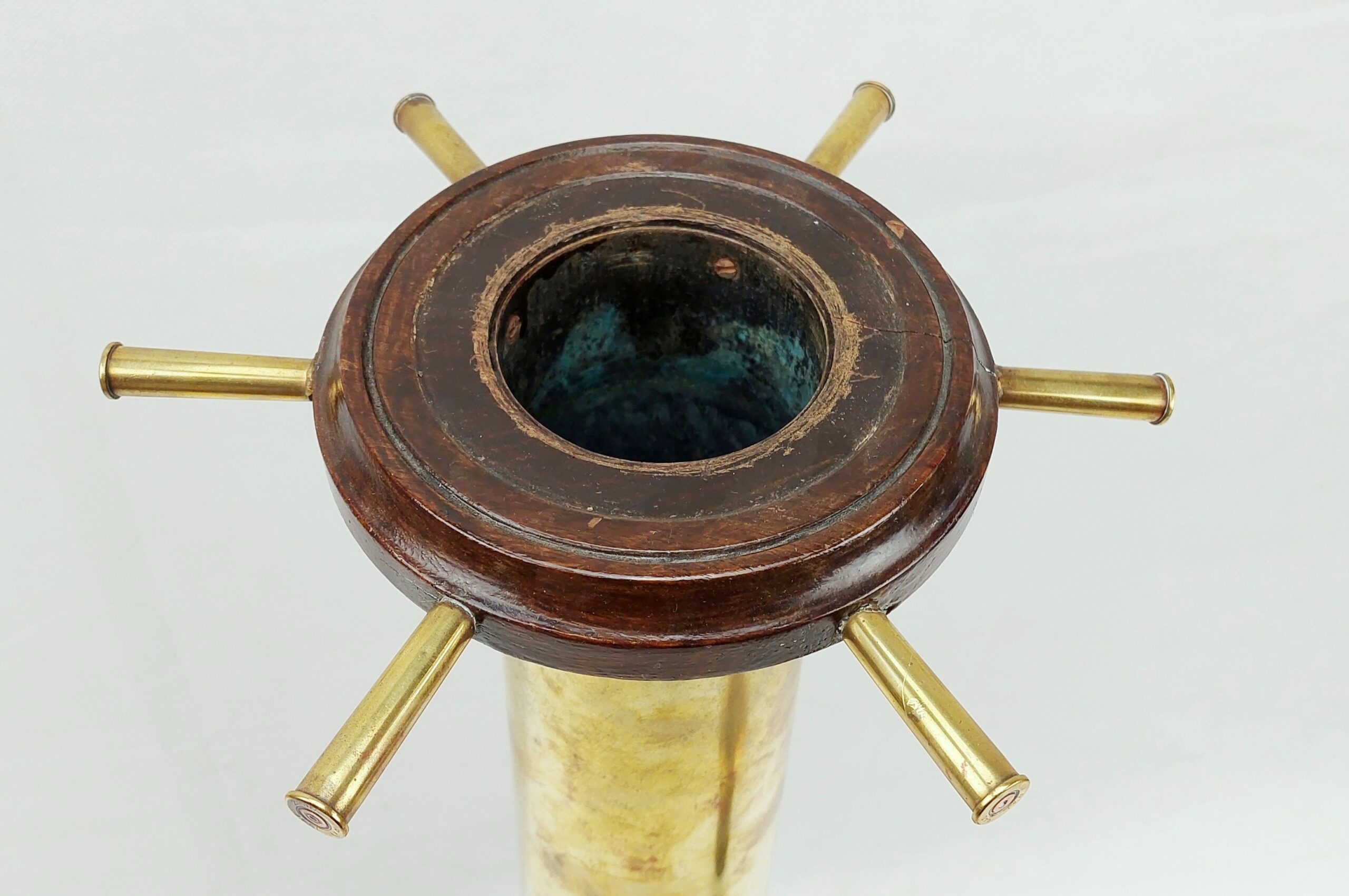 1945 Trench Art Ash Tray Shell Case Stand With Bullet Lighter - Image 9