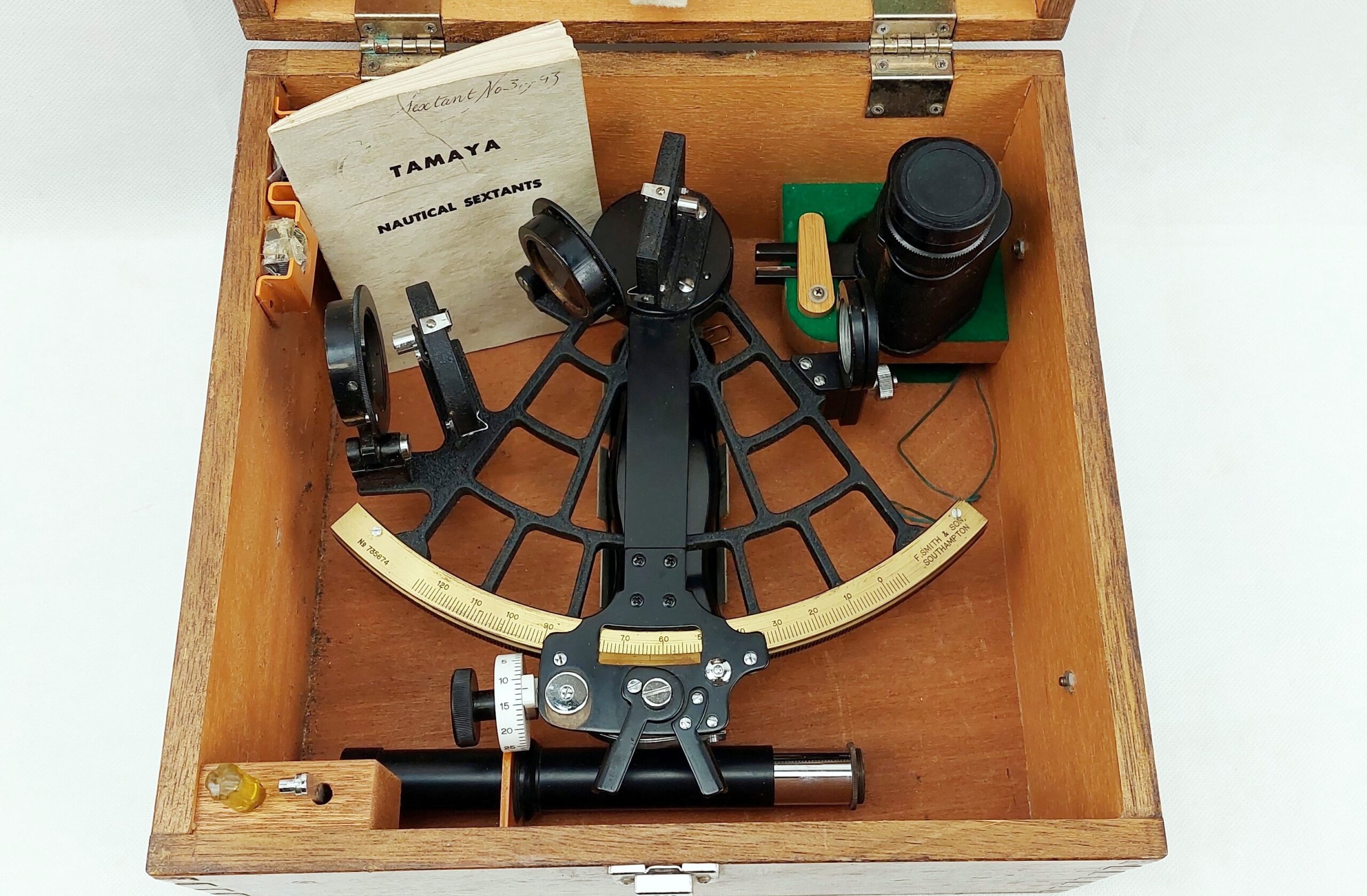 Cased Tamaya Sextant Model 635 MS-1 - Image 8