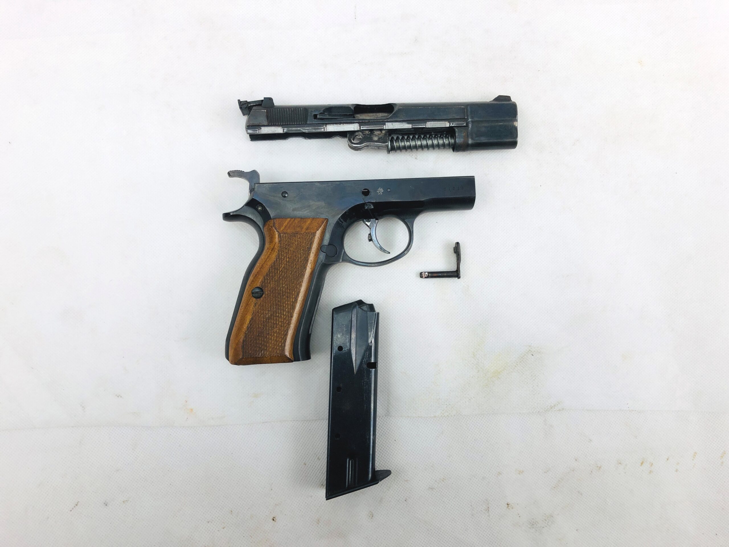 Deactivated Swiss AT84S cal 9mm Semi-Auto Pistol - Image 8