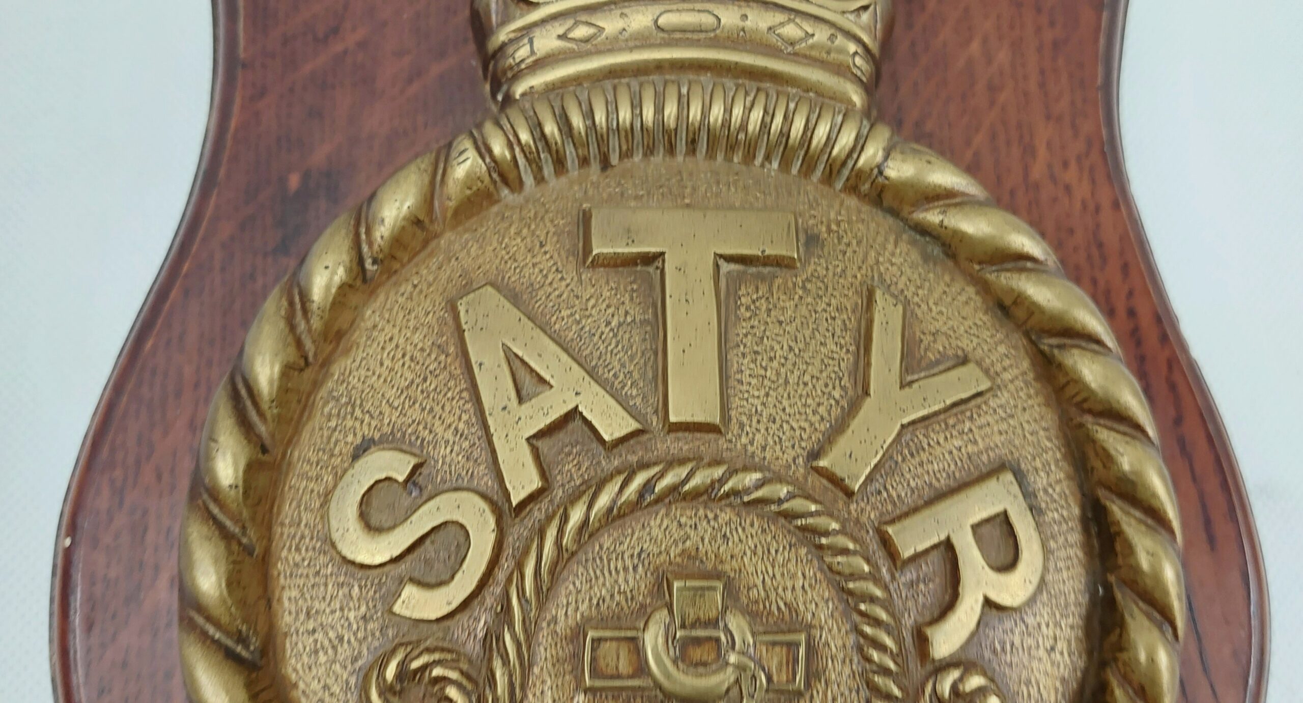 HMS Satyr (1916) Bronze Wardroom Badge R-Class Destroyer - Image 3