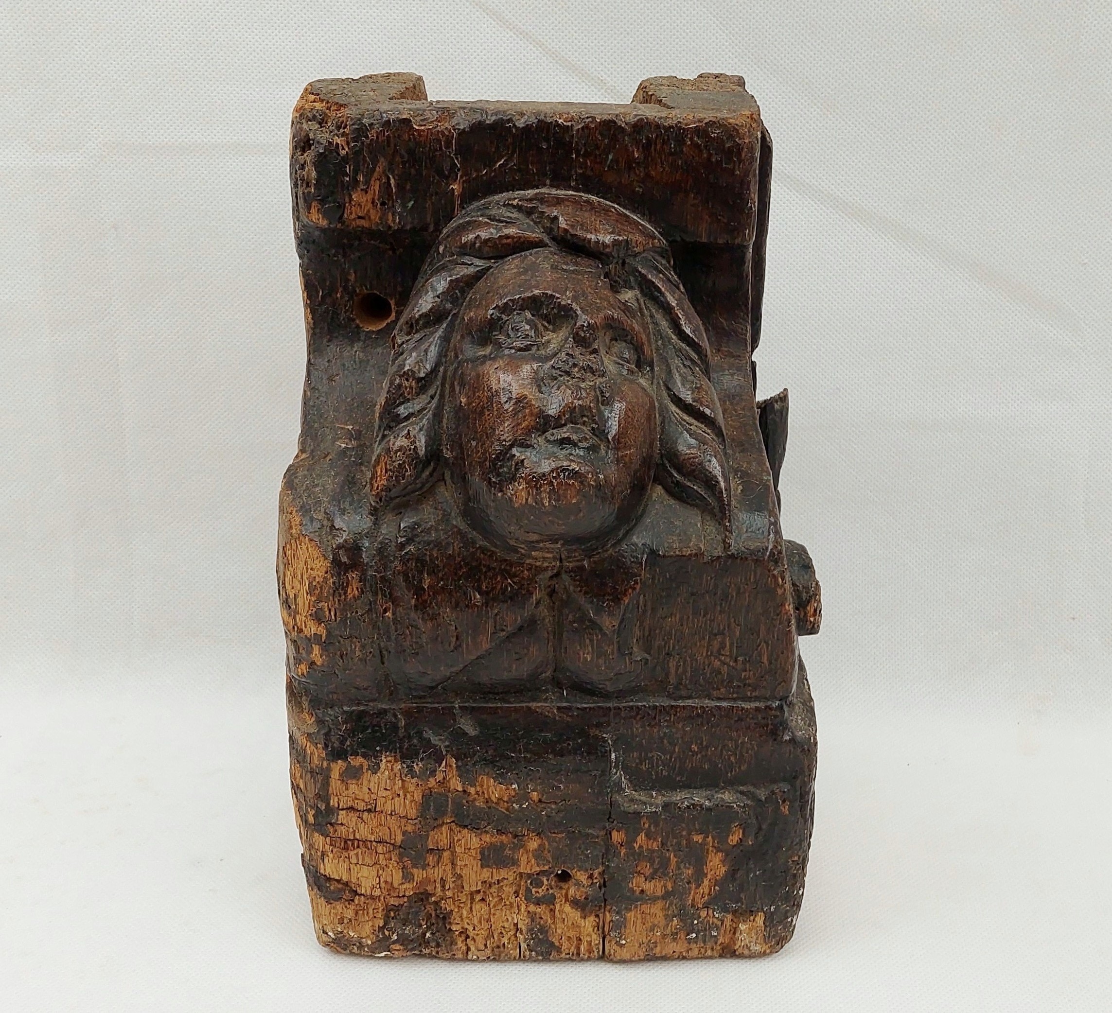 Pair Of 17th Century Oak Corbels With Carved Faces - Image 11