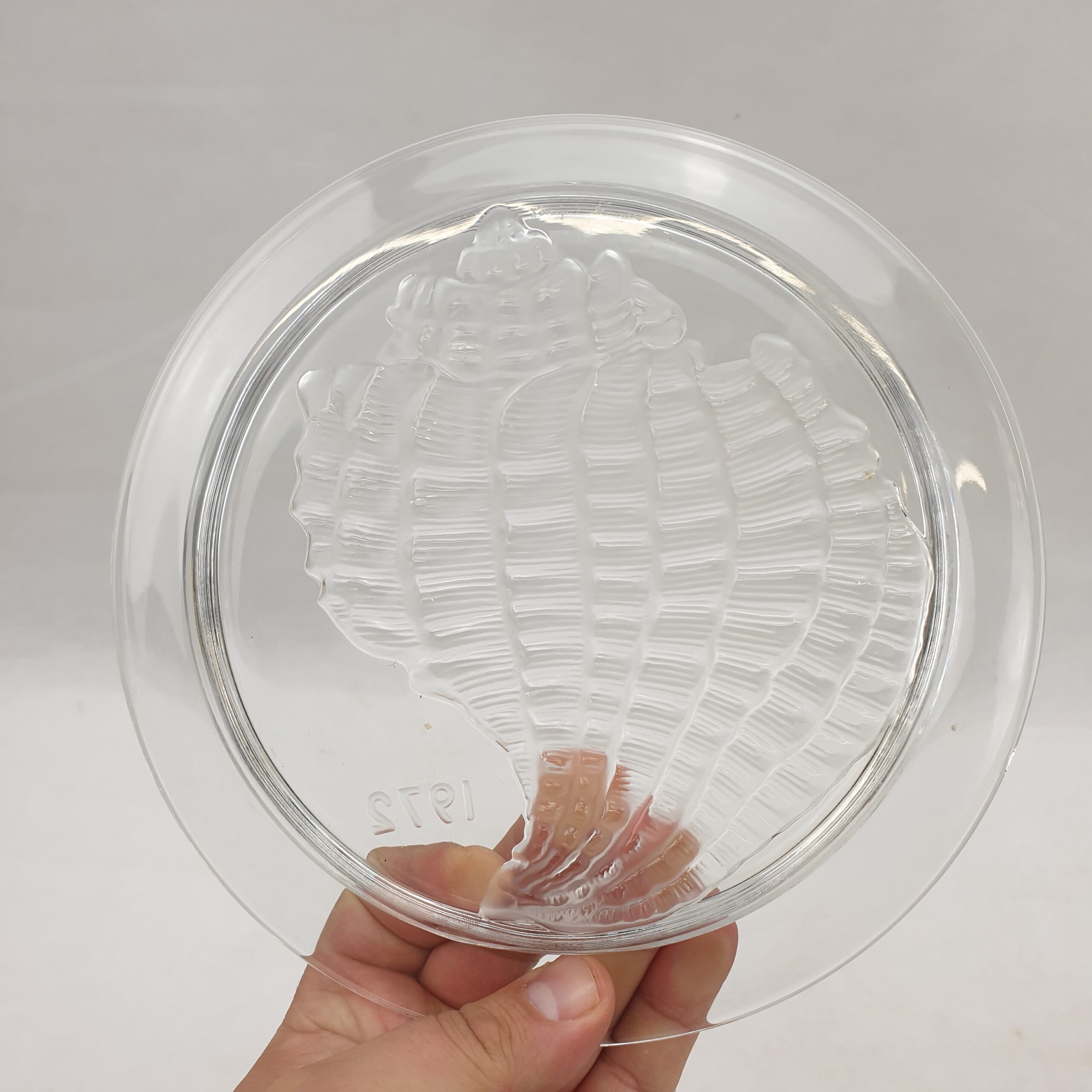 Pair Of Lalique 1972 Shell Plates Etched Lalique France - Image 2