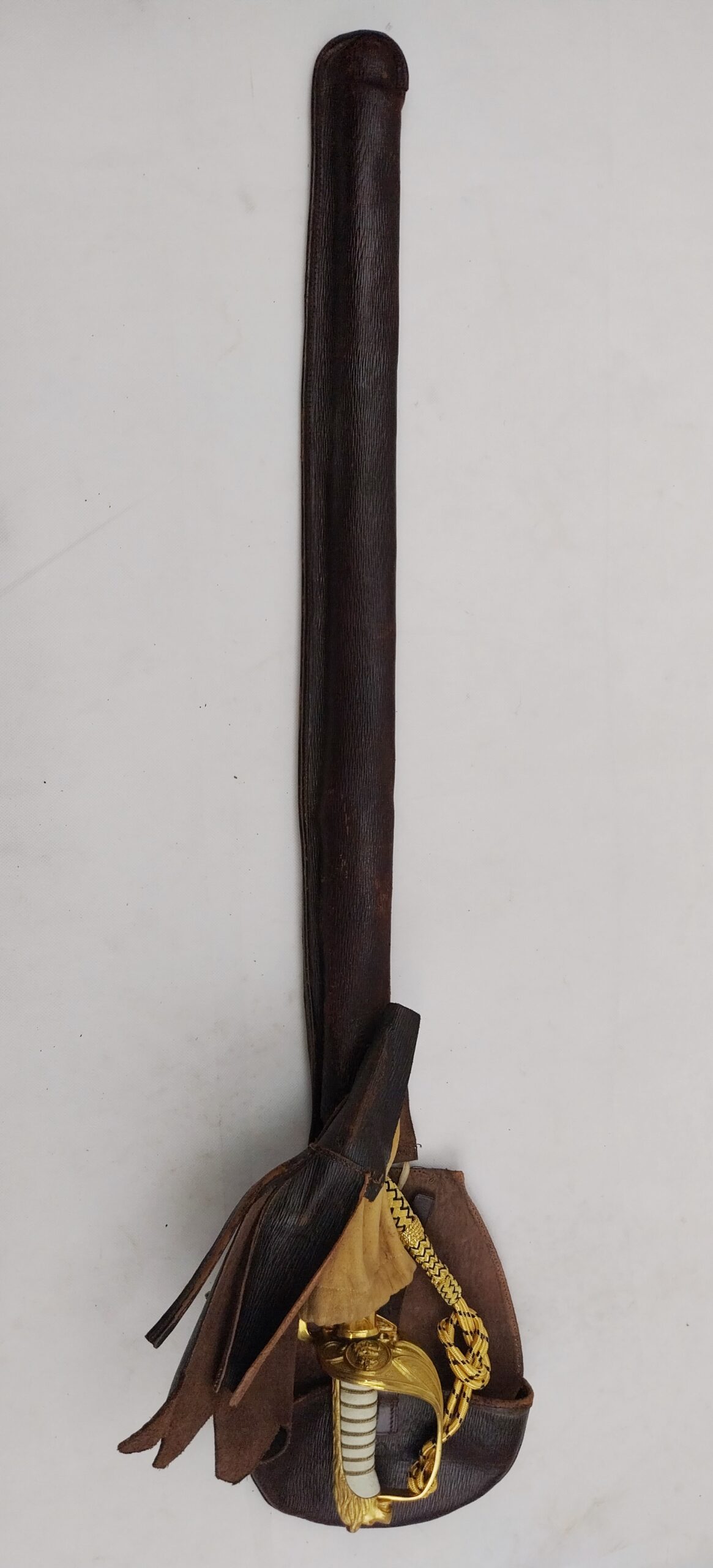 1827 Pattern Royal Navy Officers Sword with Scabbard and Case - Image 2