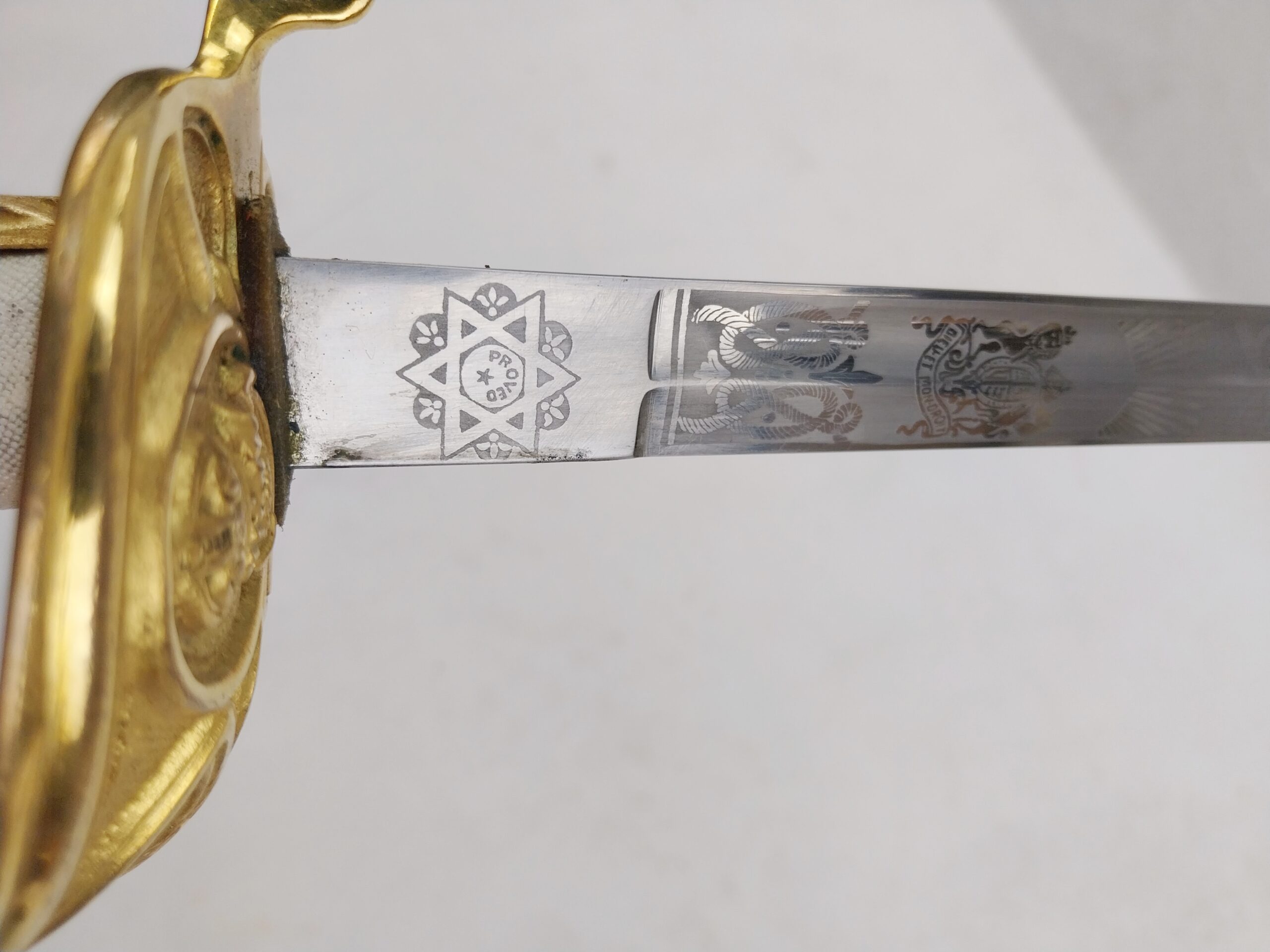 1827 Pattern Royal Navy Officers Sword with Scabbard and Case - Image 4