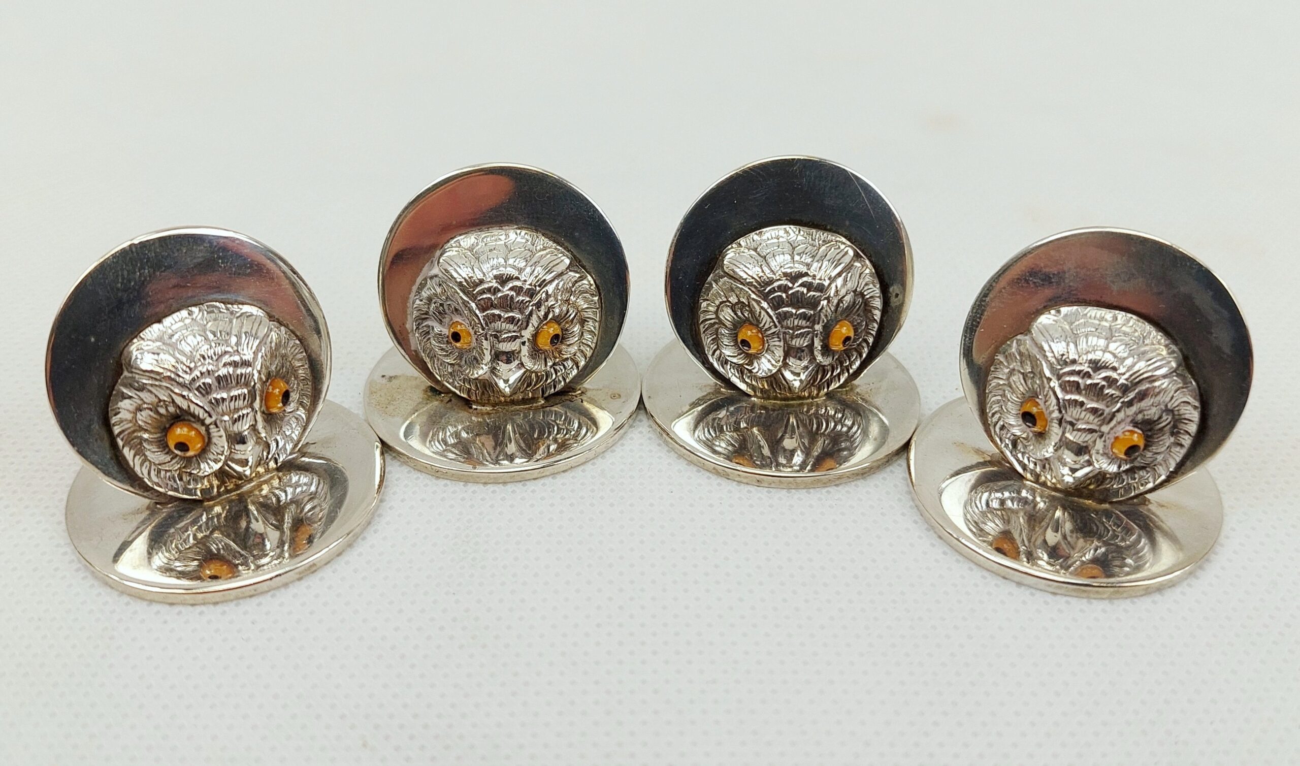 Cased Set Of Silver S Morden And Co Chester 1907 4 Owl Face Menu Card Holders - Image 2