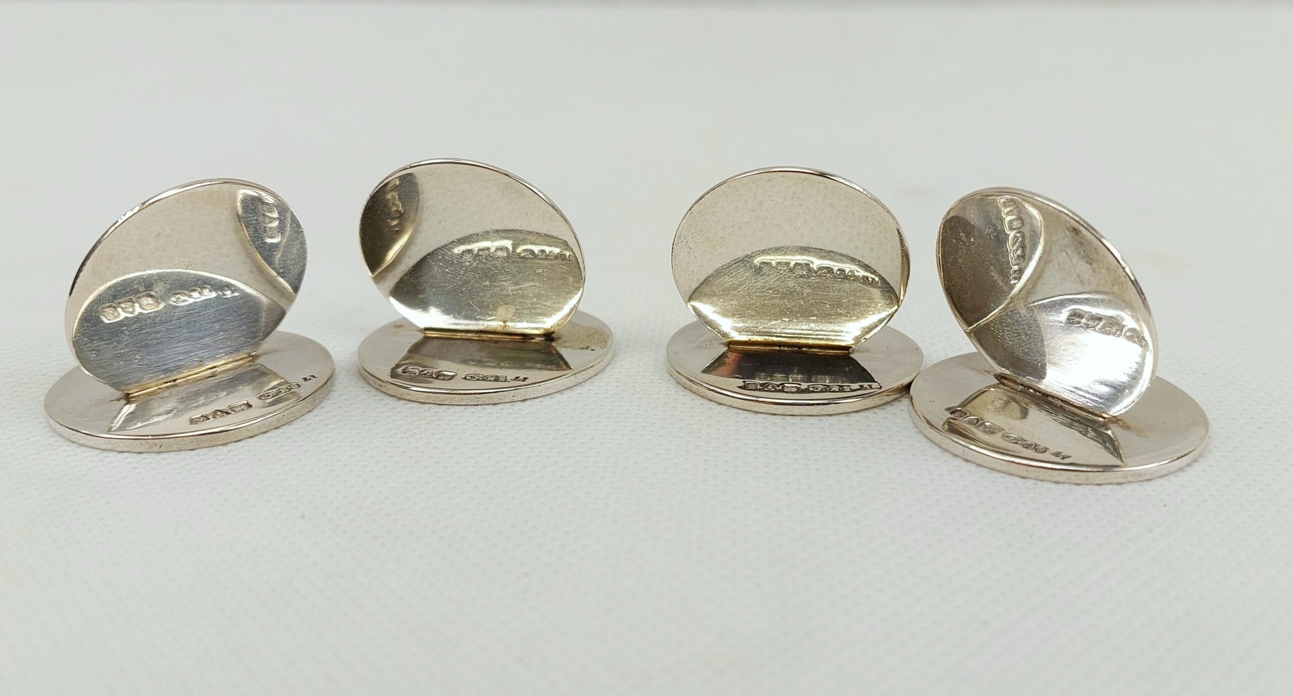 Cased Set Of Silver S Morden And Co Chester 1907 4 Owl Face Menu Card Holders - Image 4