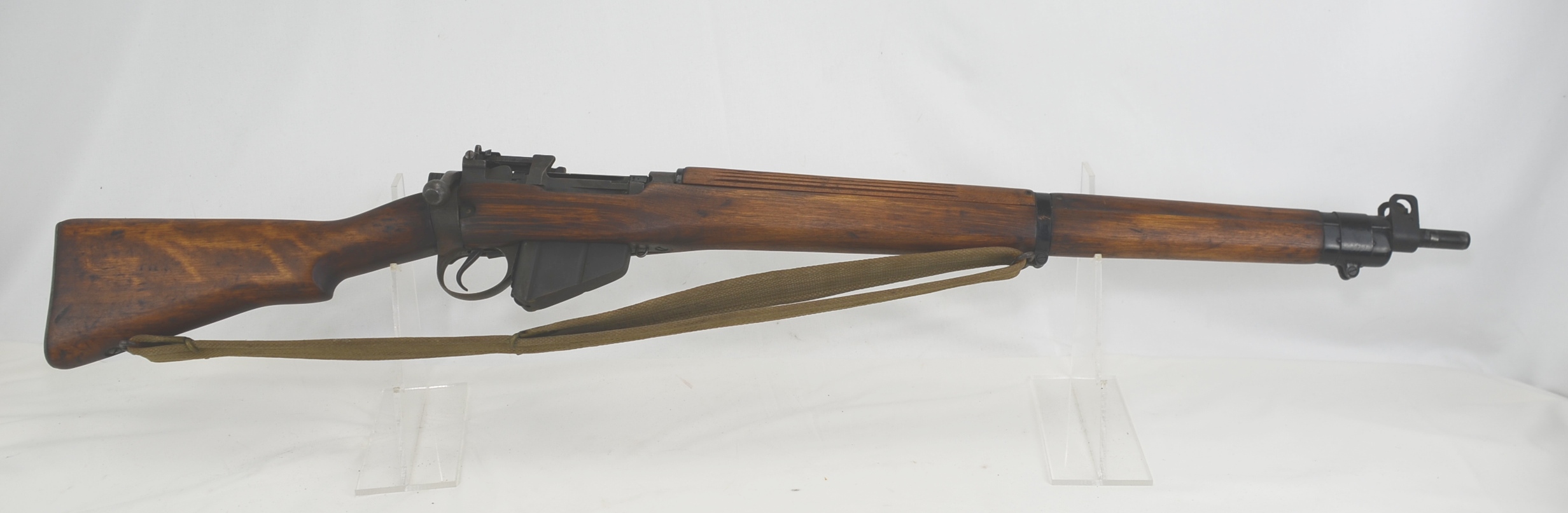 Deactivated Savage Arms No.4 MK1* Lee Enfield