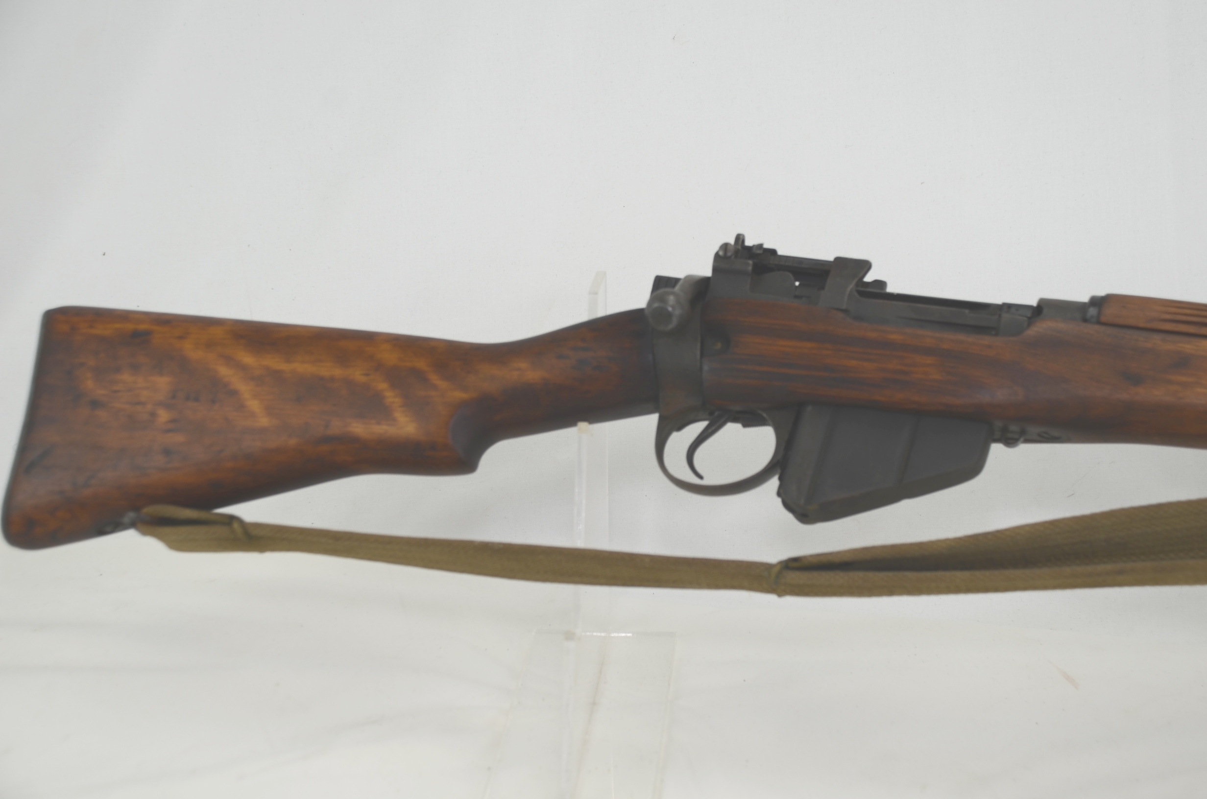 Deactivated Savage Arms No.4 MK1* Lee Enfield - Image 2