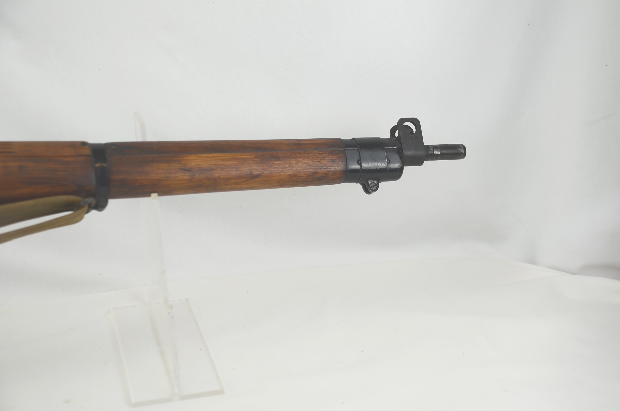 Deactivated Savage Arms No.4 MK1* Lee Enfield - Image 4