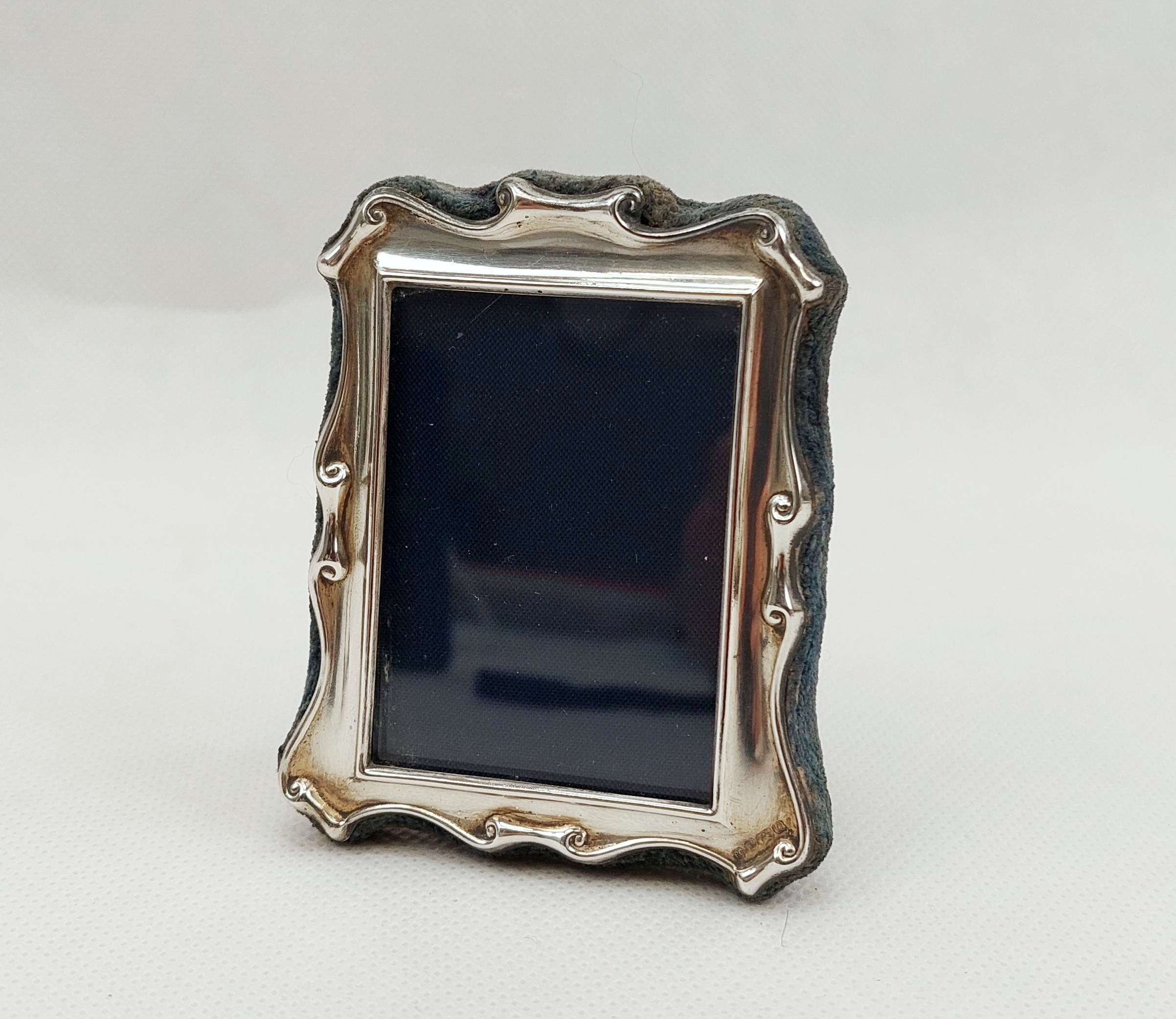 Small Sterling Silver Photo Frame – Sheffield 1990