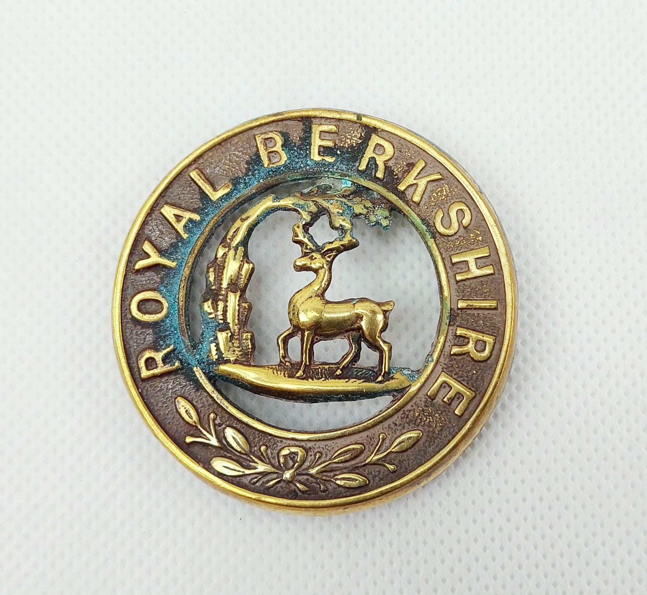 Royal Berkshire Regiment Helmet Plate Centre