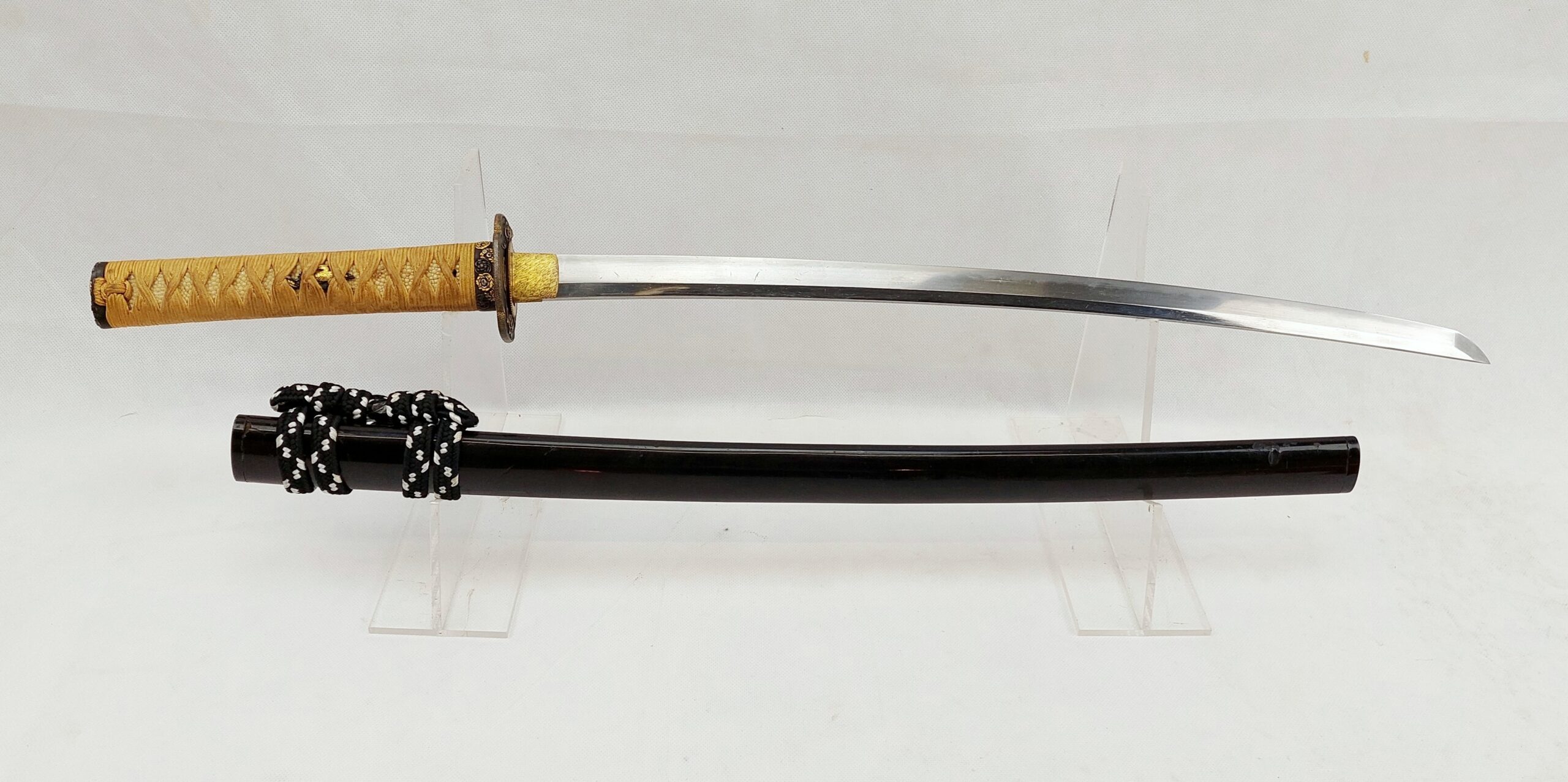 14th Century Japanese Wakizashi Sword And Scabbard
