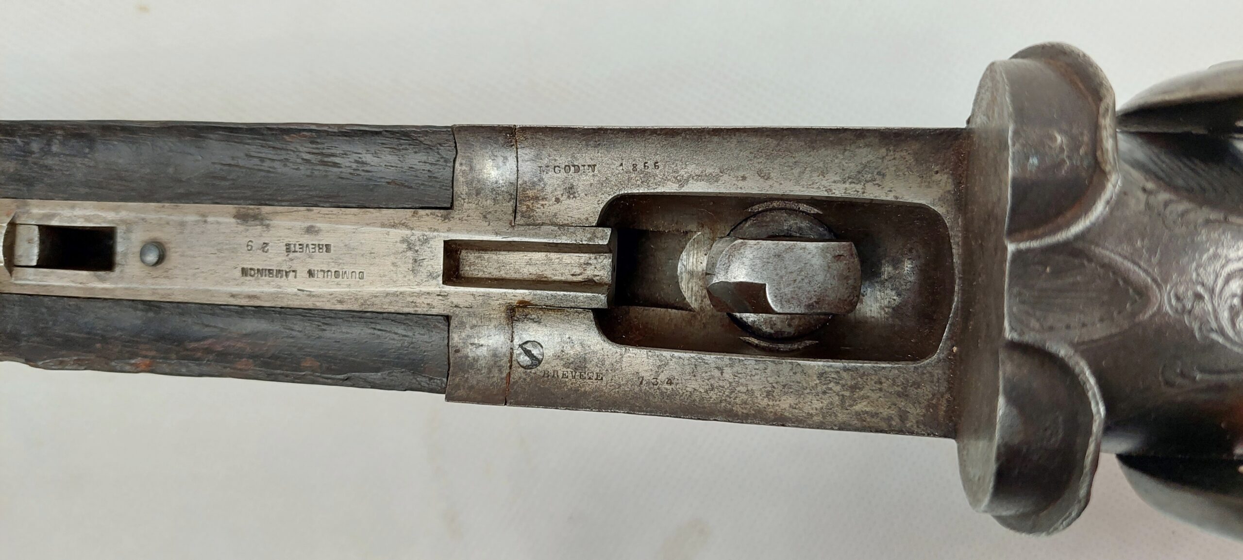 Cased Damascus Barrel Shotgun - Image 8