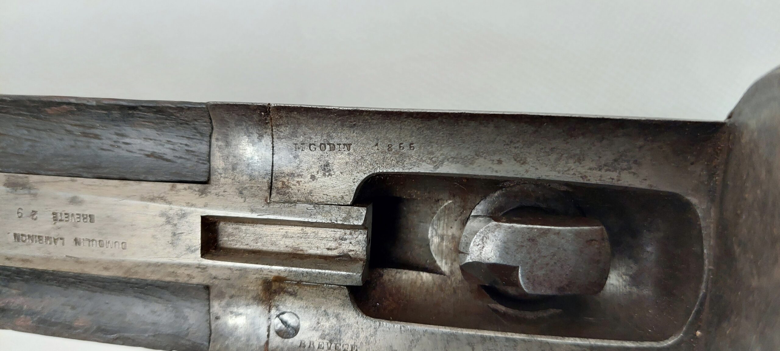 Cased Damascus Barrel Shotgun - Image 7