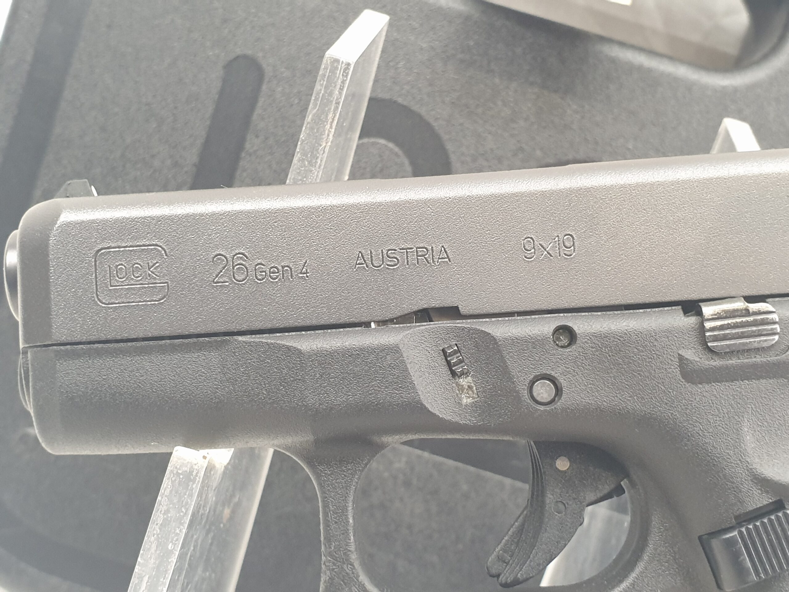 EU Specification Deactivated Cased Glock 26 Gen 4 Pistol Set - Image 14