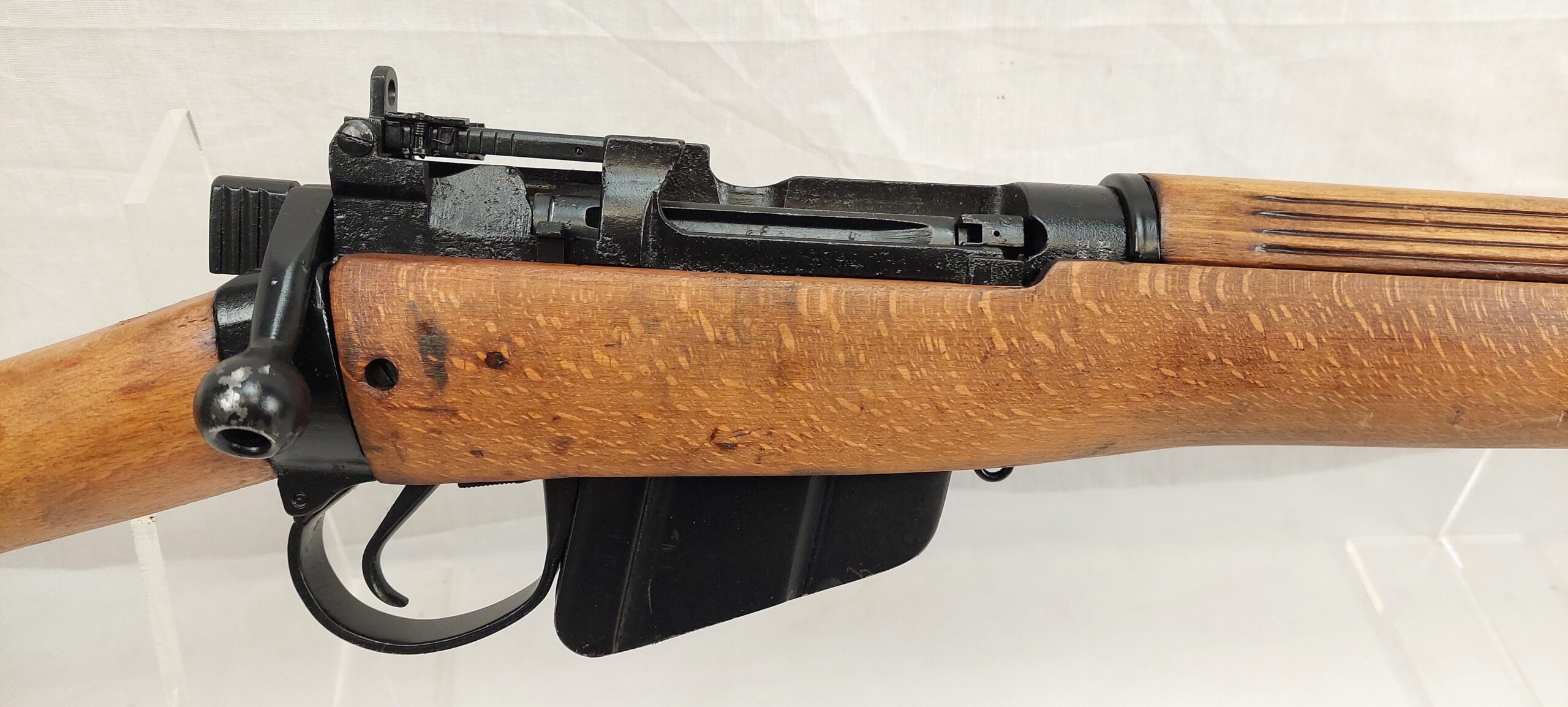 WW2 Canadian No 4 Mk I .303 Service Rifle - Deactivated - Image 9