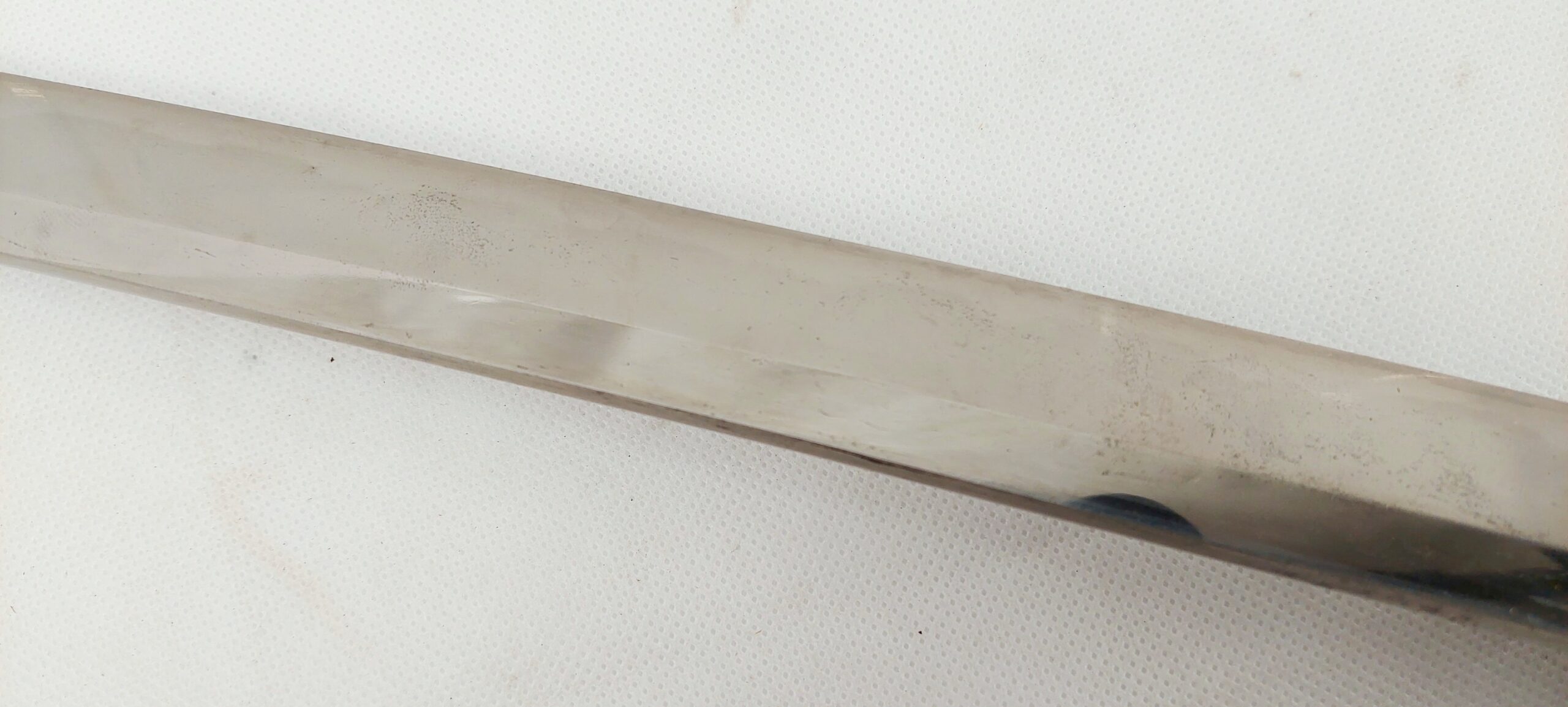 Fine Quality Circa 1550 Japanese Wakizashi With Two Hole Tang And Black Lacquered Scabbard - Image 12
