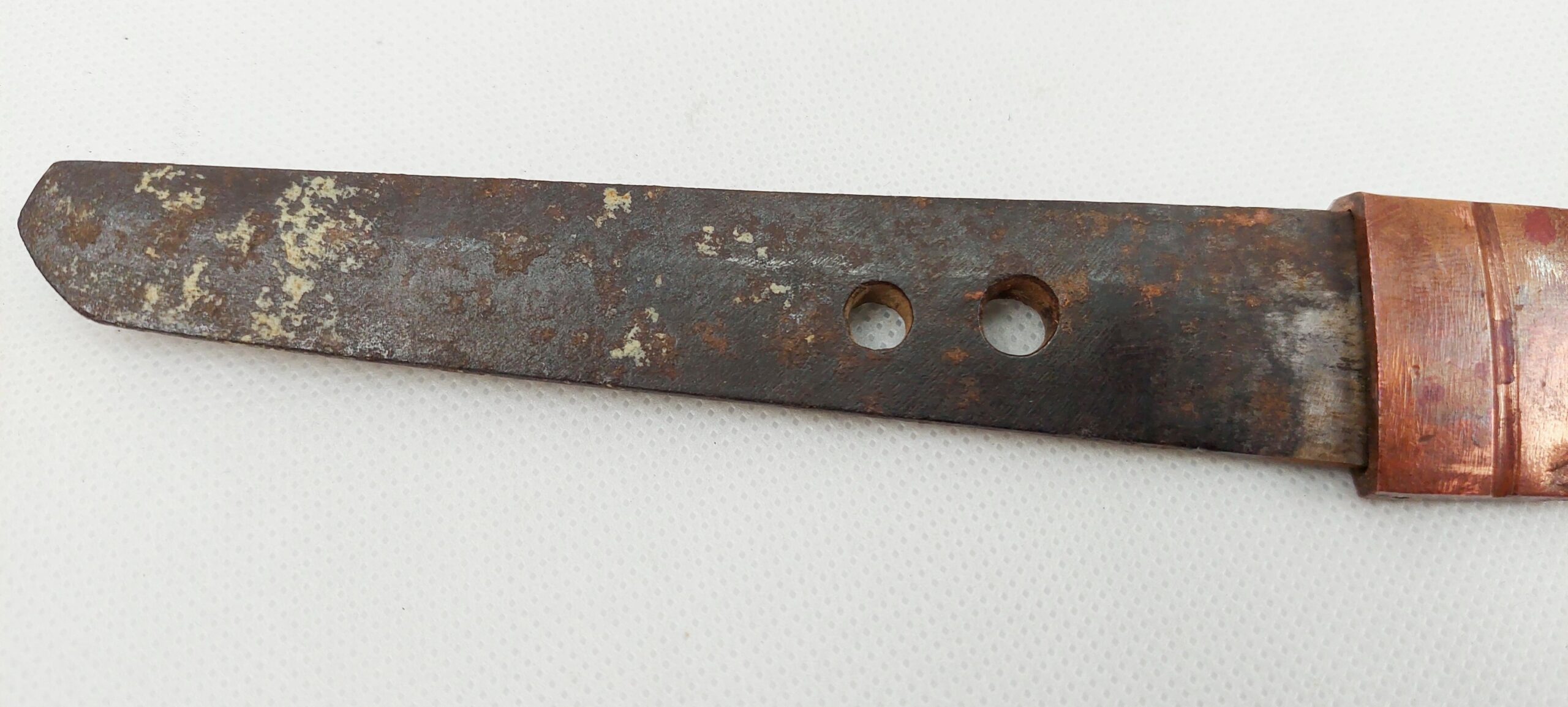 Fine Quality Circa 1550 Japanese Wakizashi With Two Hole Tang And Black Lacquered Scabbard - Image 29