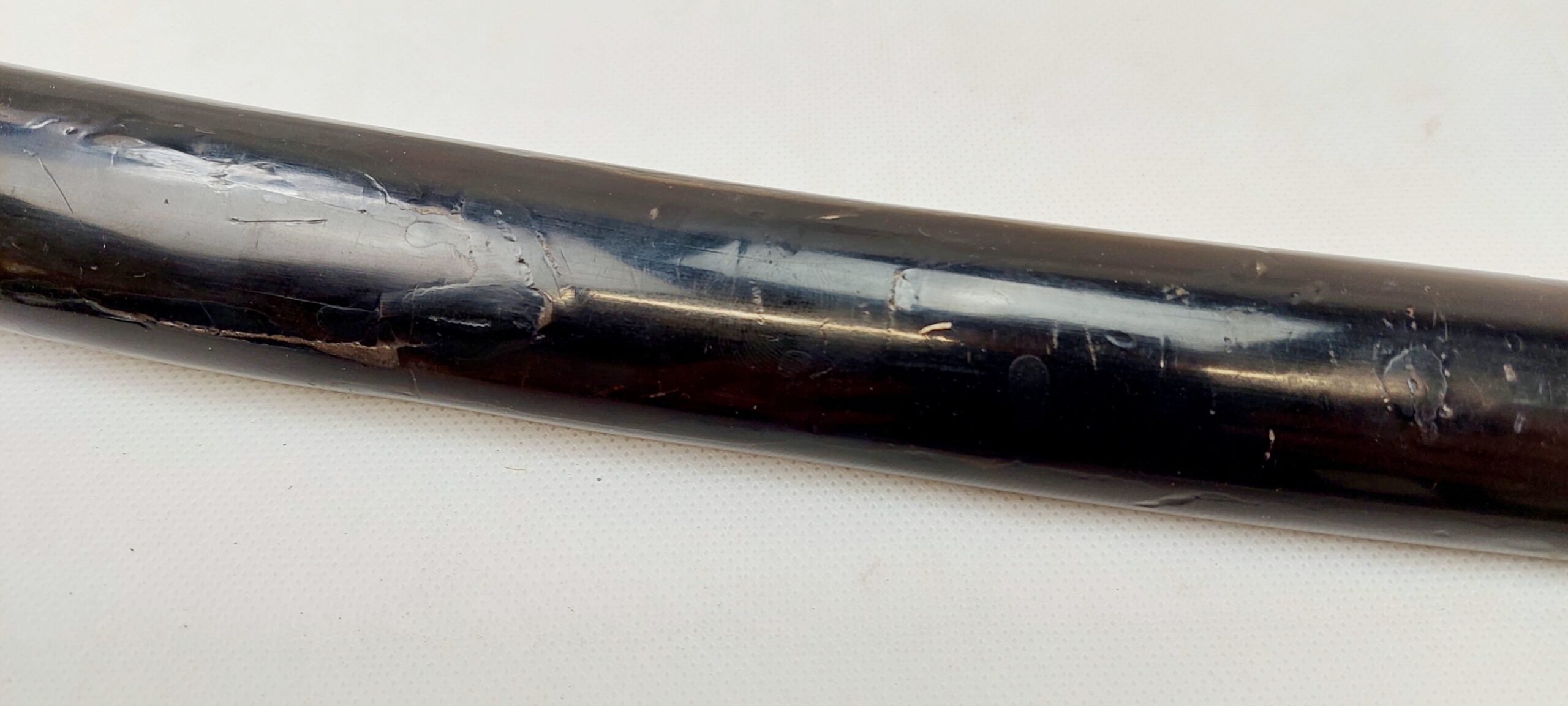 Fine Quality Circa 1550 Japanese Wakizashi With Two Hole Tang And Black Lacquered Scabbard - Image 6